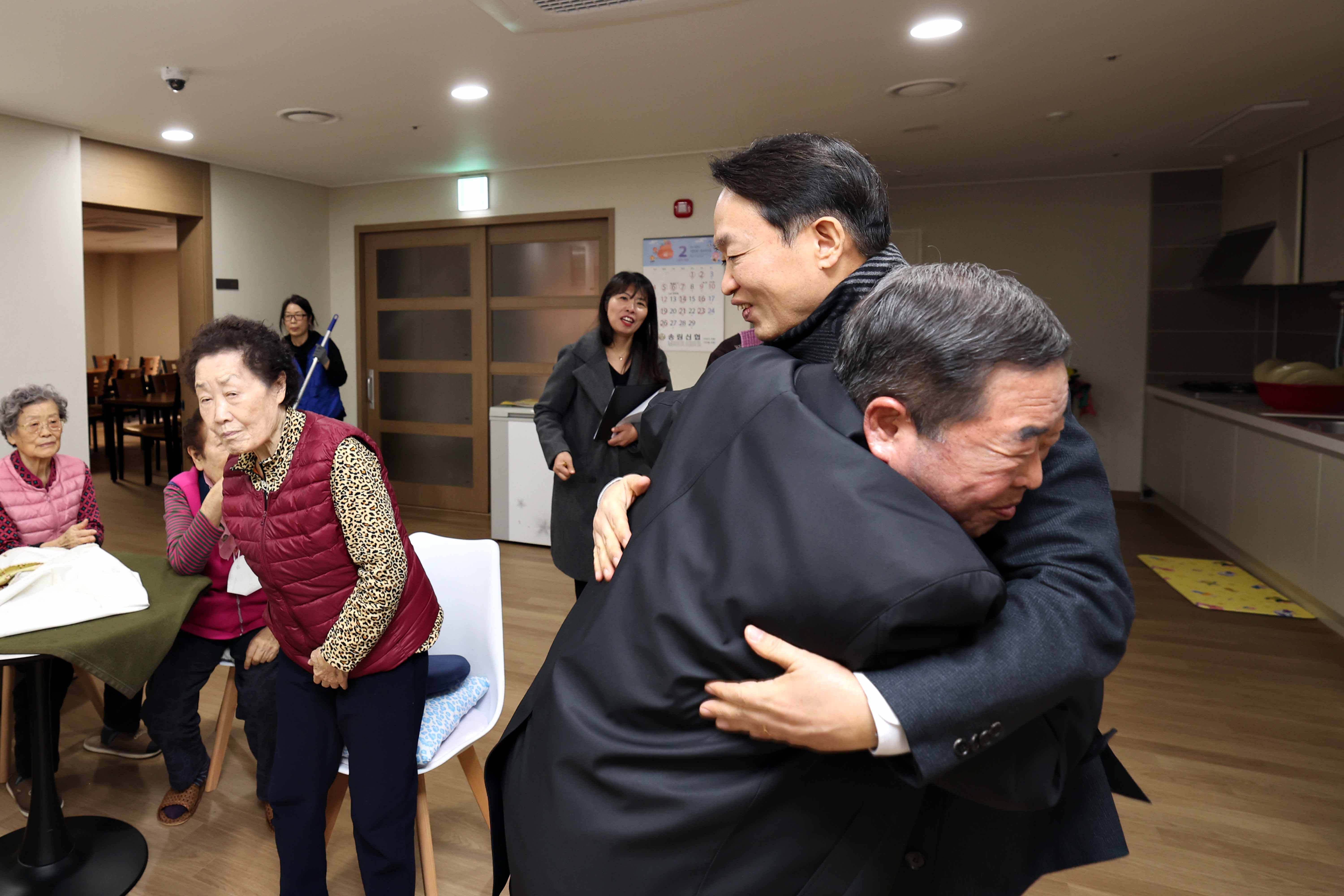 20240206_설맞이_경로당_방문8.jpg 이미지