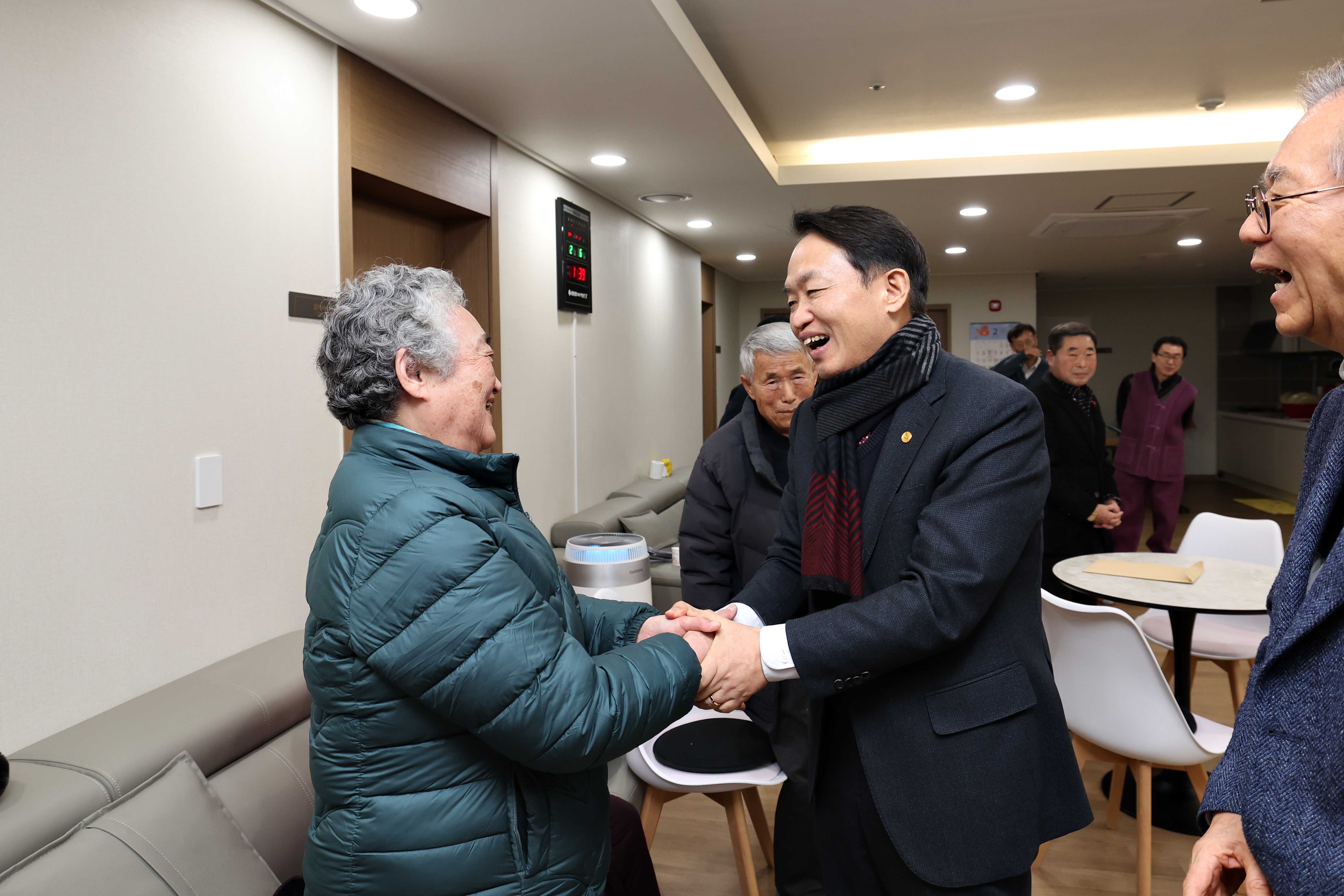 20240206_설맞이_경로당_방문9.jpg 이미지