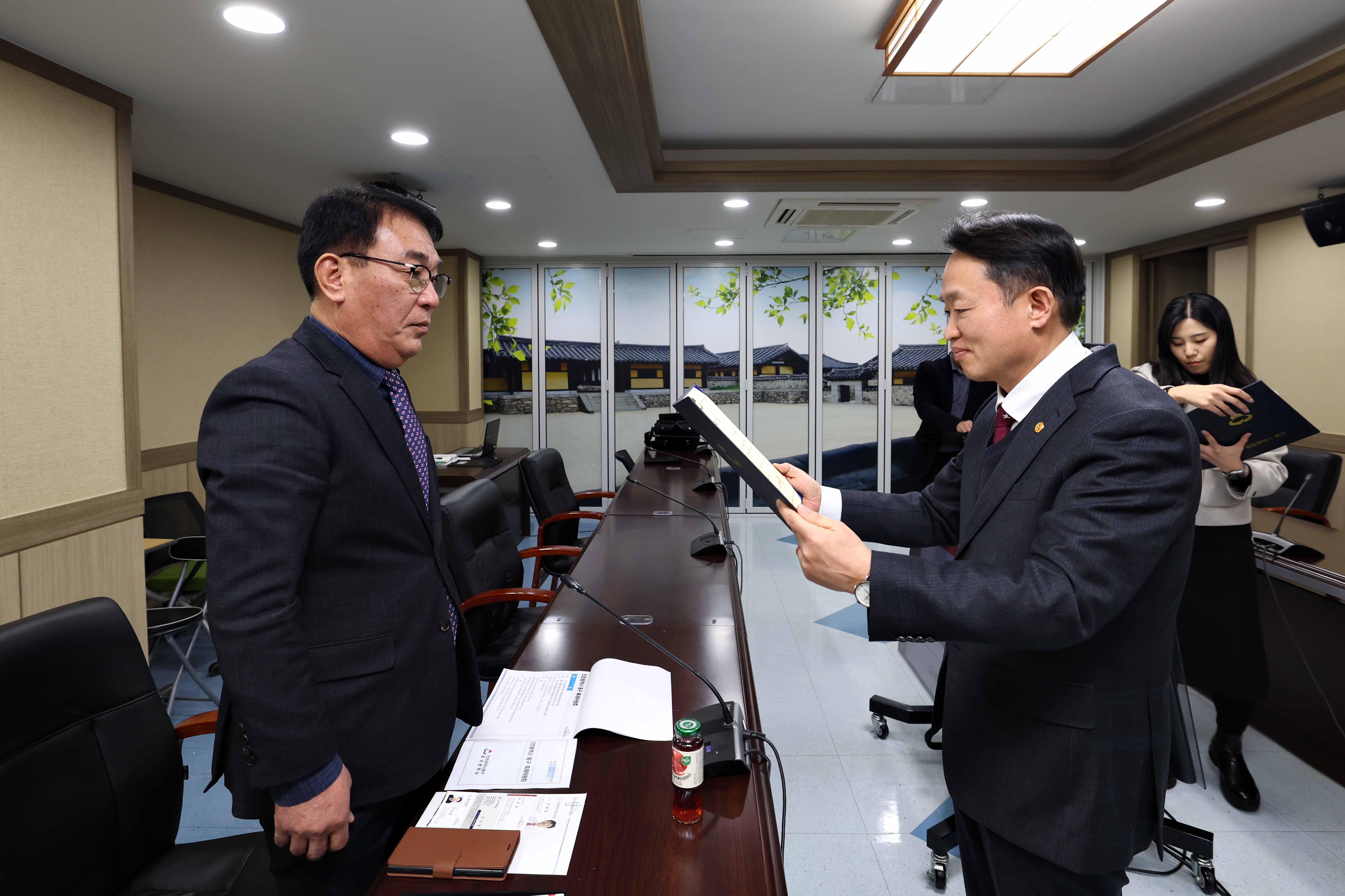 20240220_제1차_동구_축제위원회_위원_위촉식7.jpg 이미지