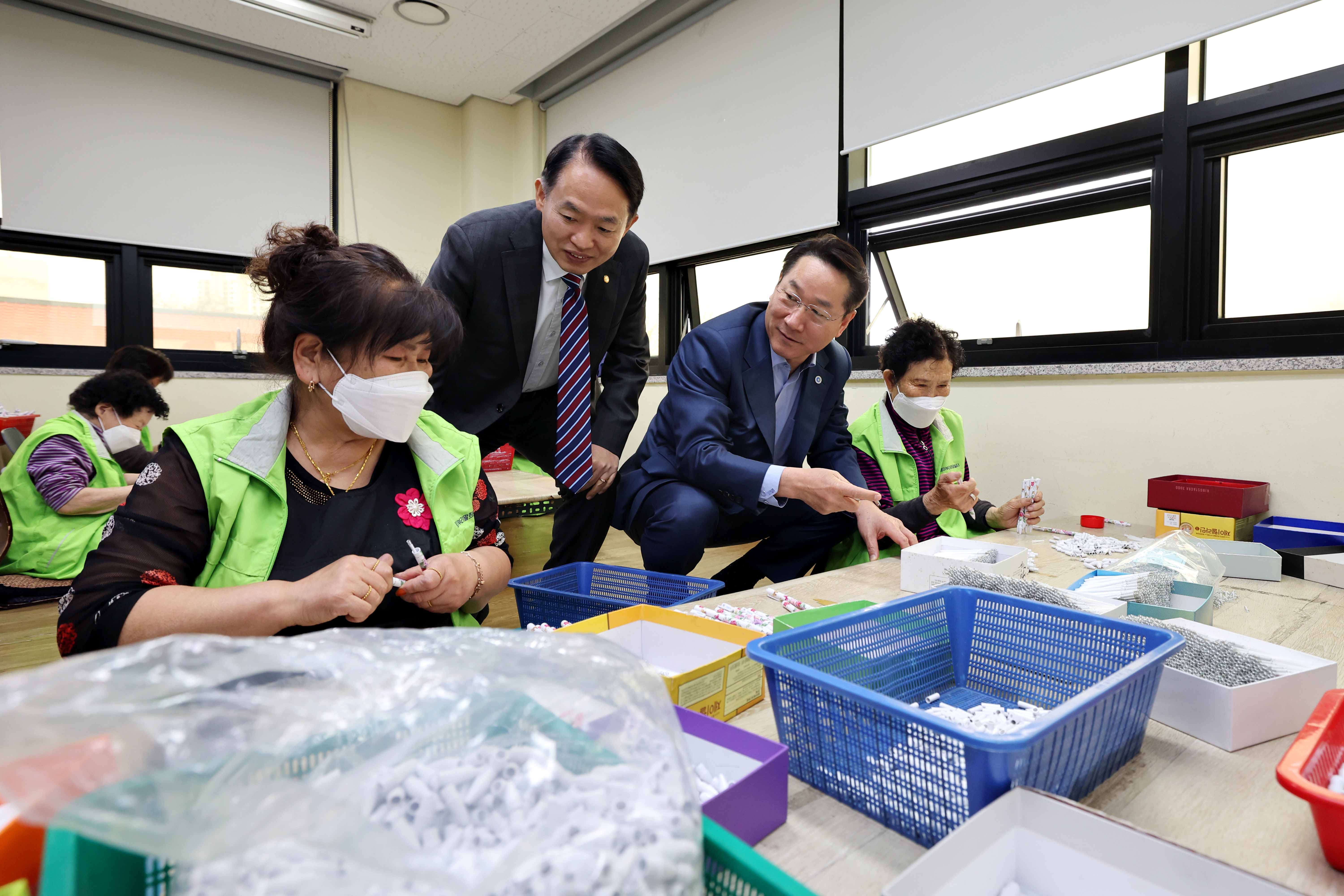 20240403_괭이부리마을_주거취약지역_개선사업_업무협약_체결8.jpg 이미지