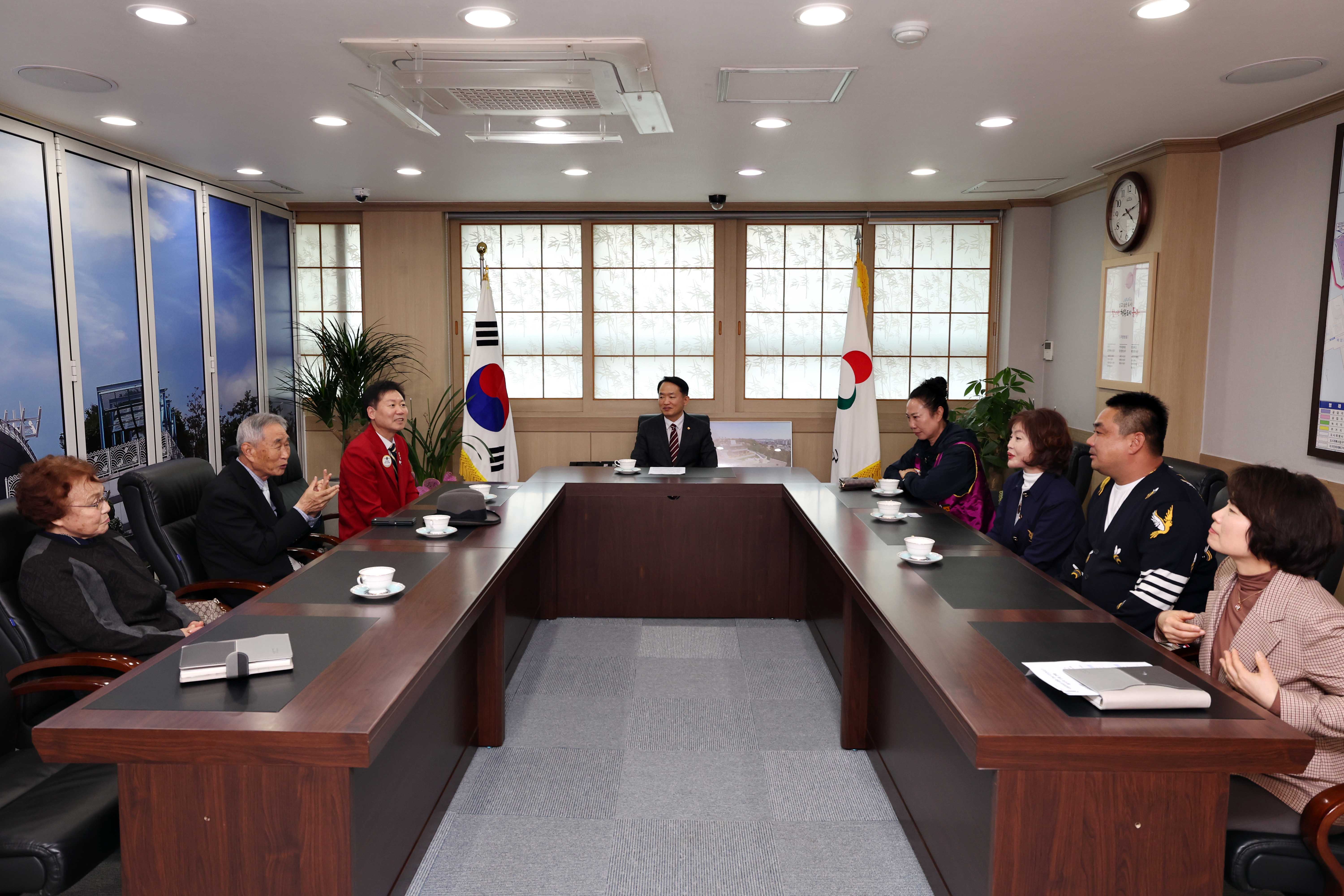 20240416_국제라이온스협회_인천_제2지역_후원물품_기탁식3.jpg 이미지