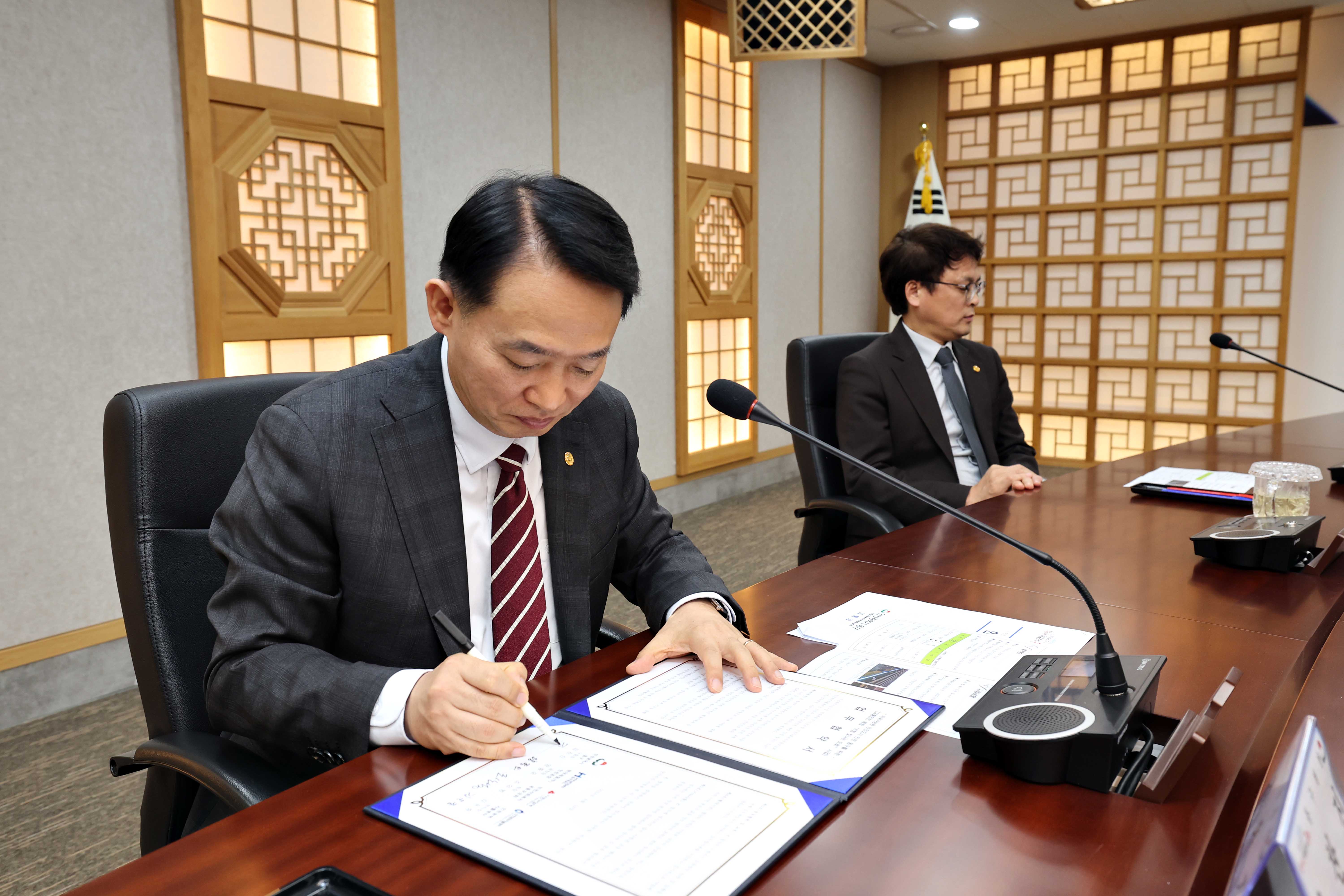 20240416_H형_빛나는_도로_사업_업무_협약식6.jpg 이미지