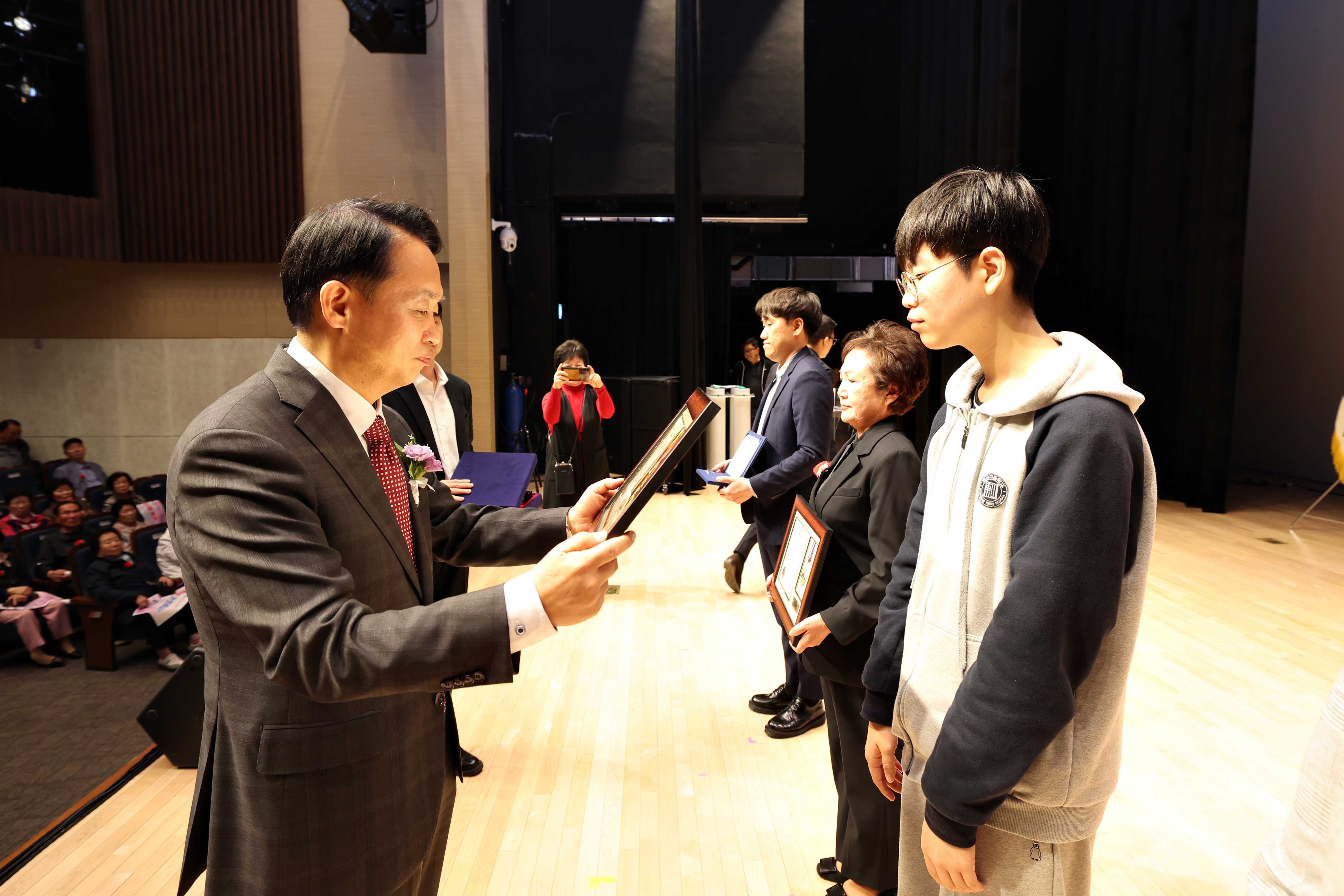 20240508_제52회_어버이날_기념행사19.jpg 이미지