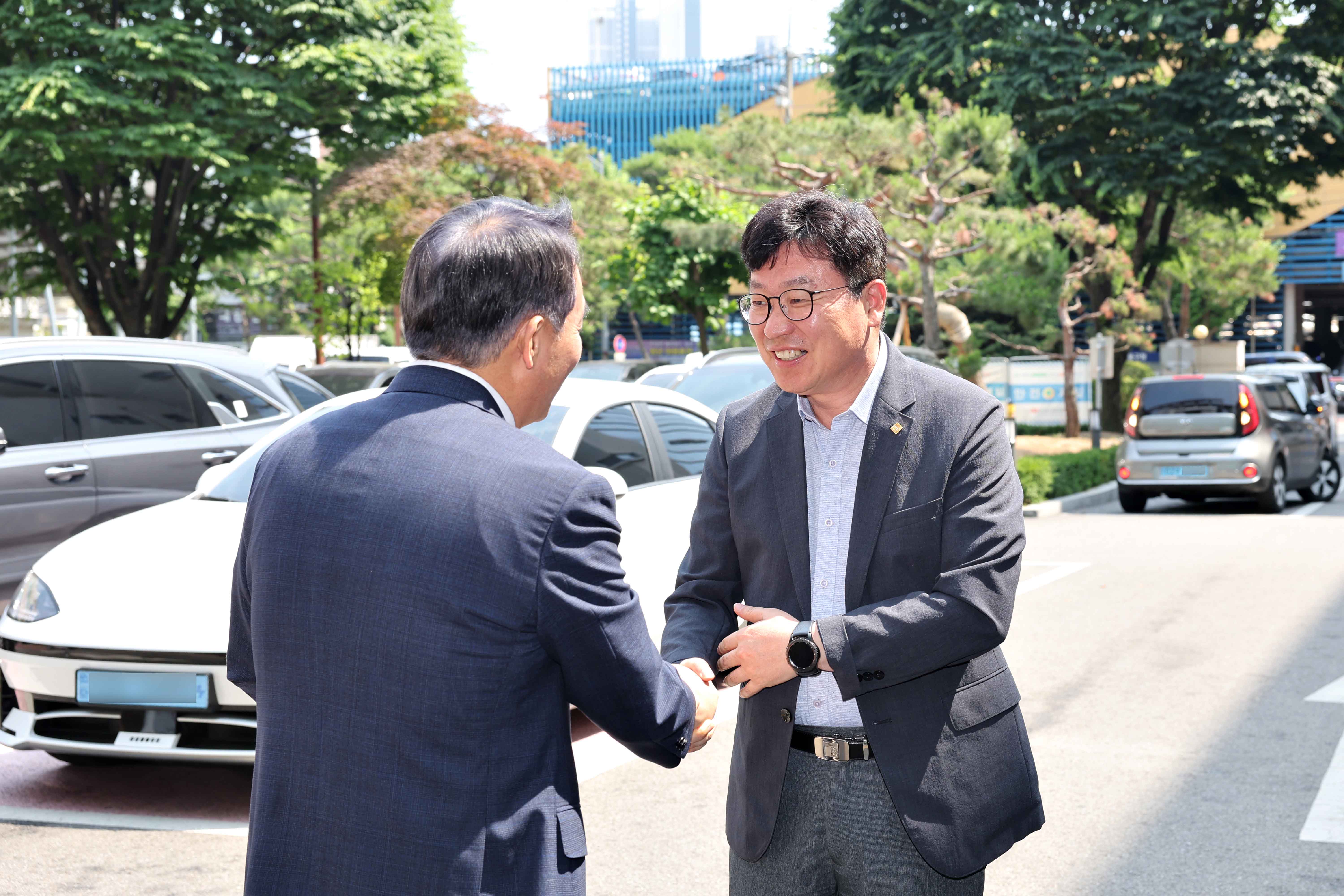 20240612_김춘성_조선대총장_방문7.jpg 이미지