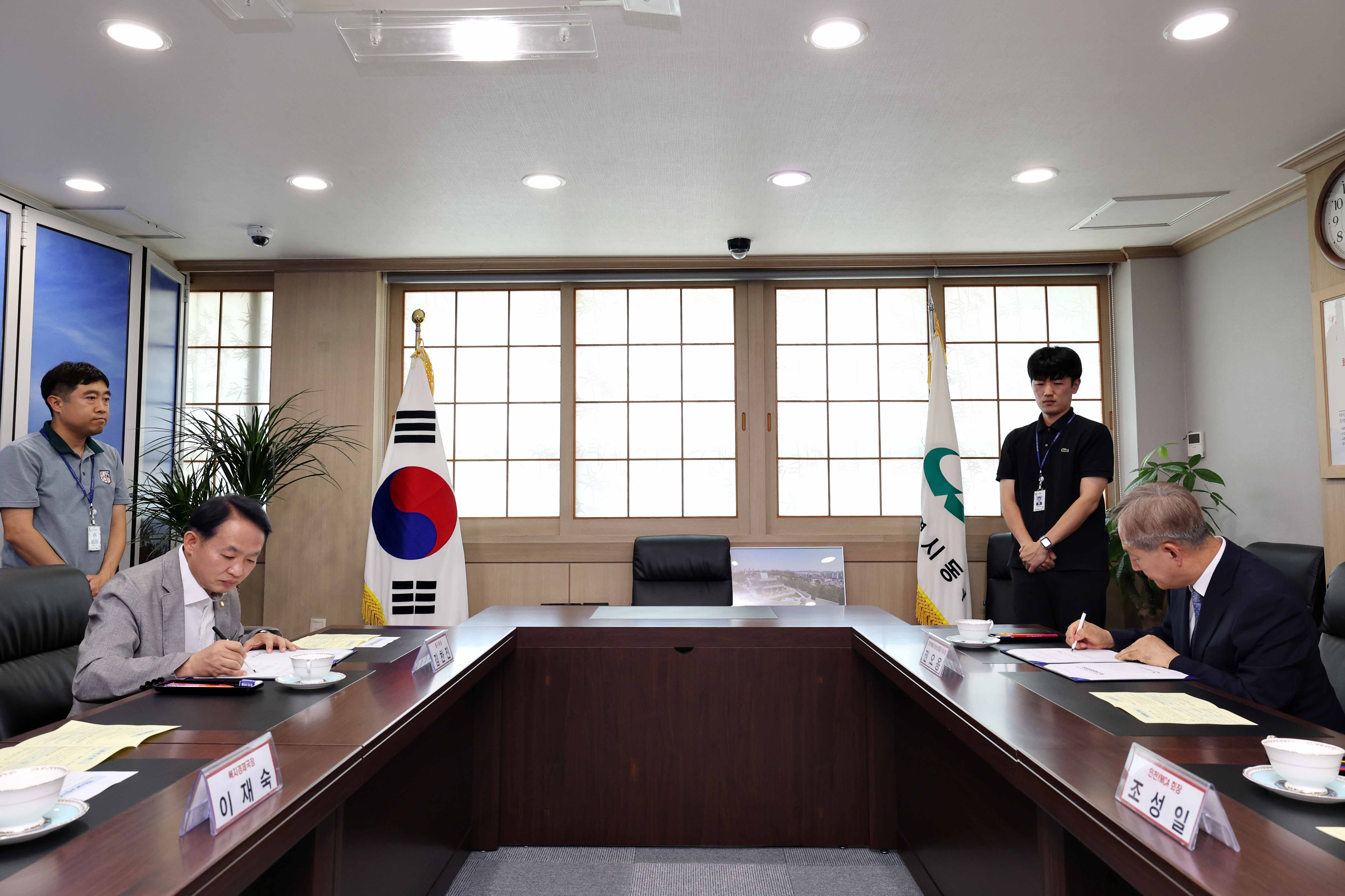 20240625_다함계돌봄센터3호점_운영_위수탁_계약_체결식3.jpg 이미지