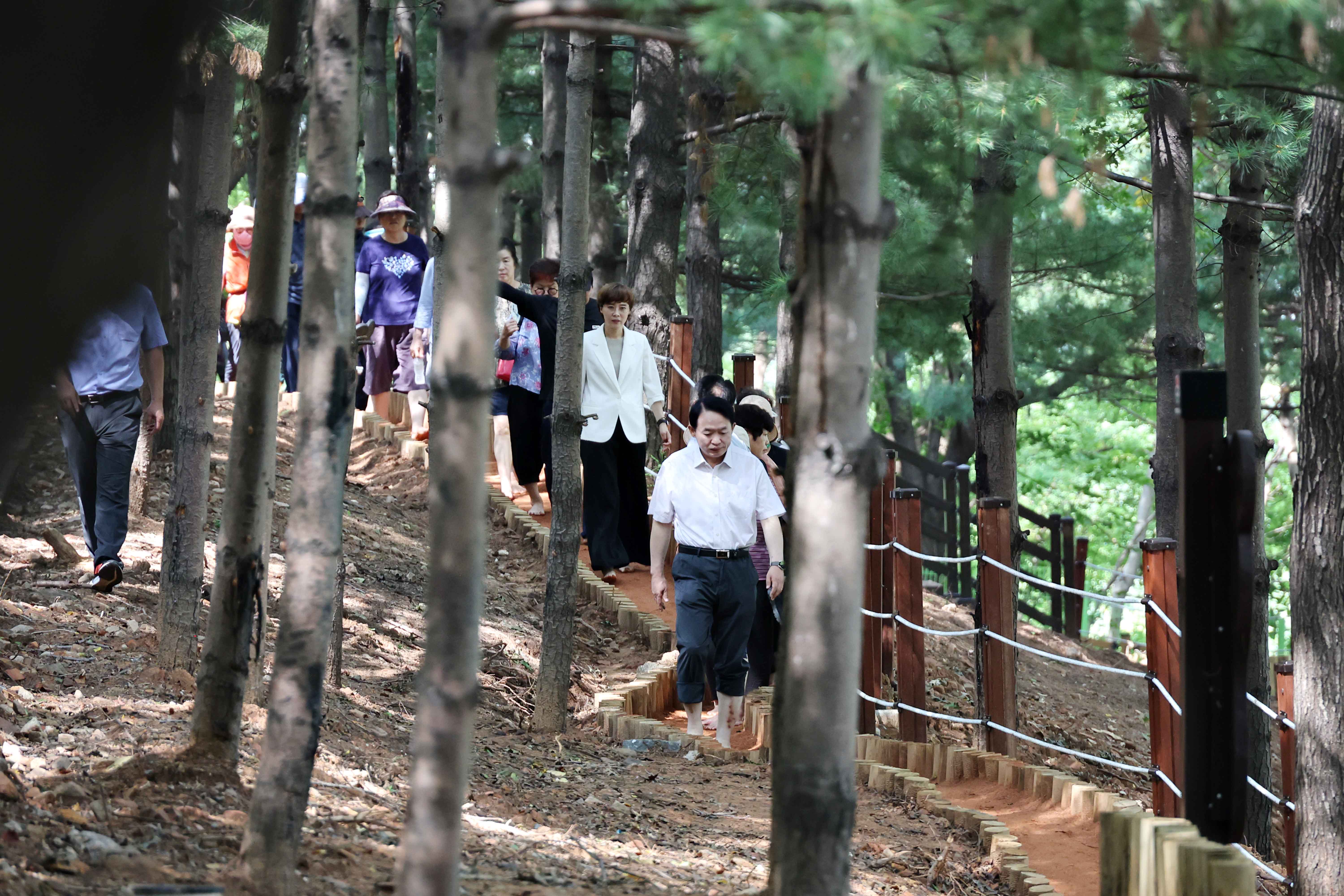 20240806_건강친화형_맨발걷기_황톳길_개장식6.jpg 이미지
