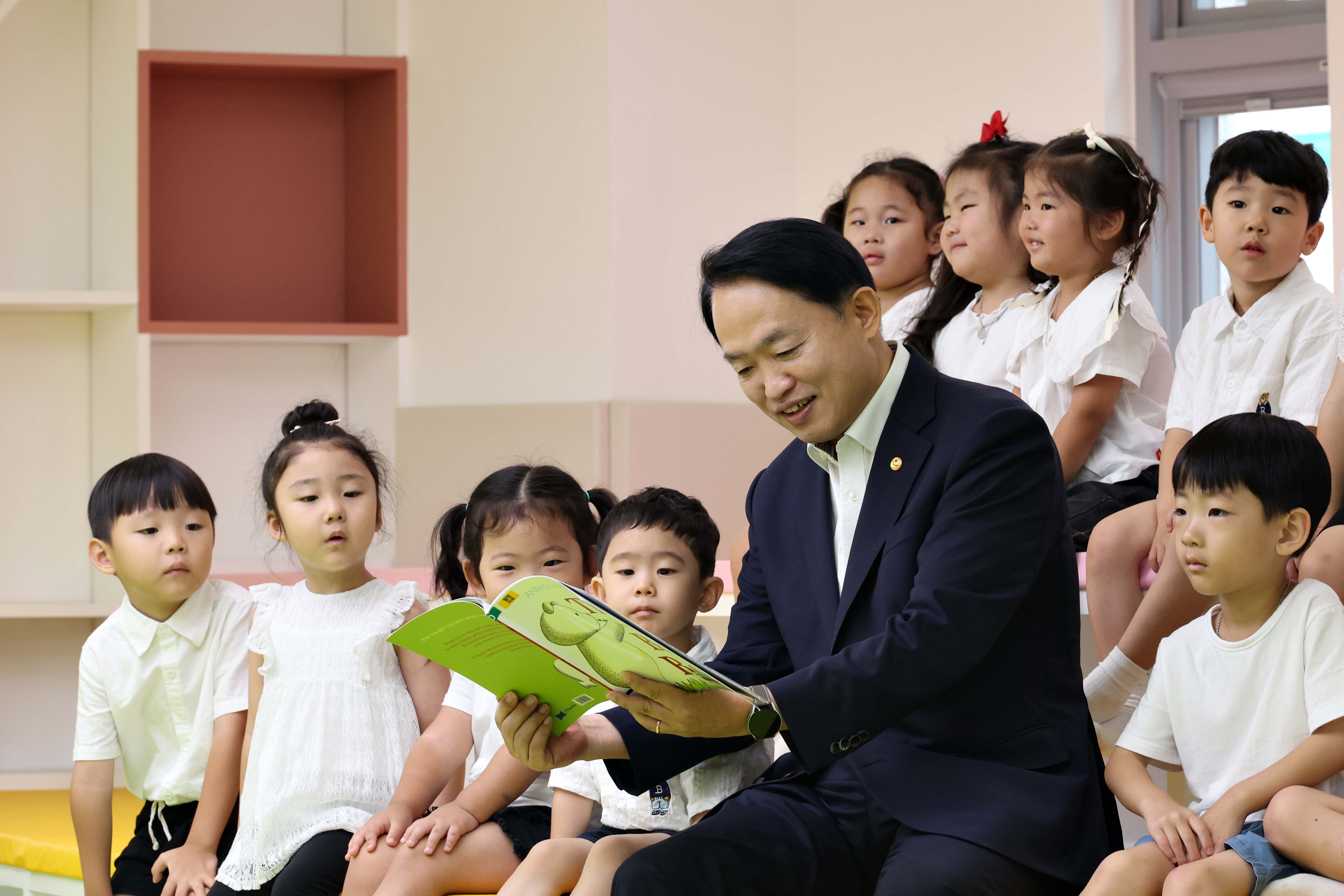 20240808_어린이영어도서관_개관식6.jpg 이미지