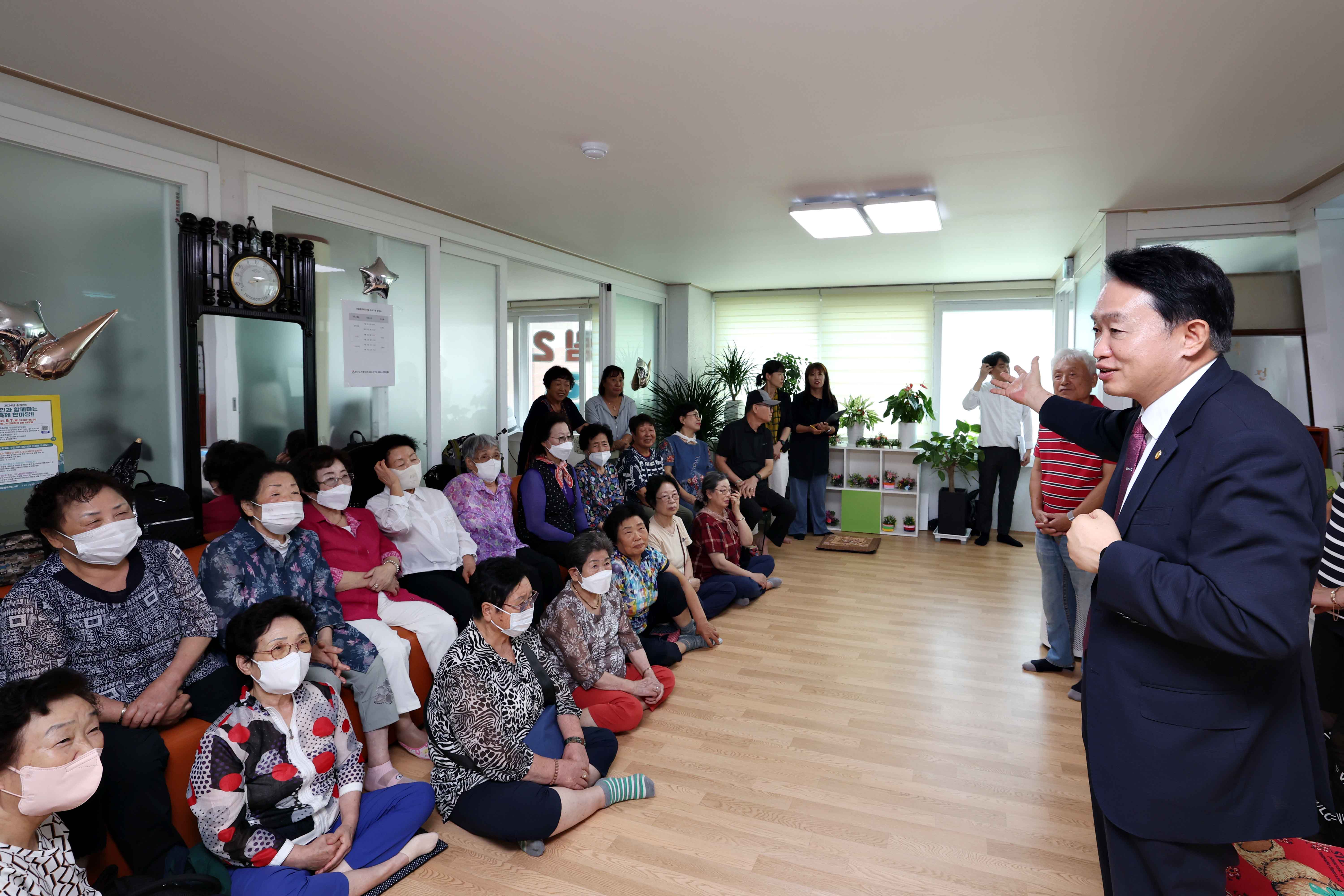 20240904_추석맞이_경로당_방문12.jpg 이미지