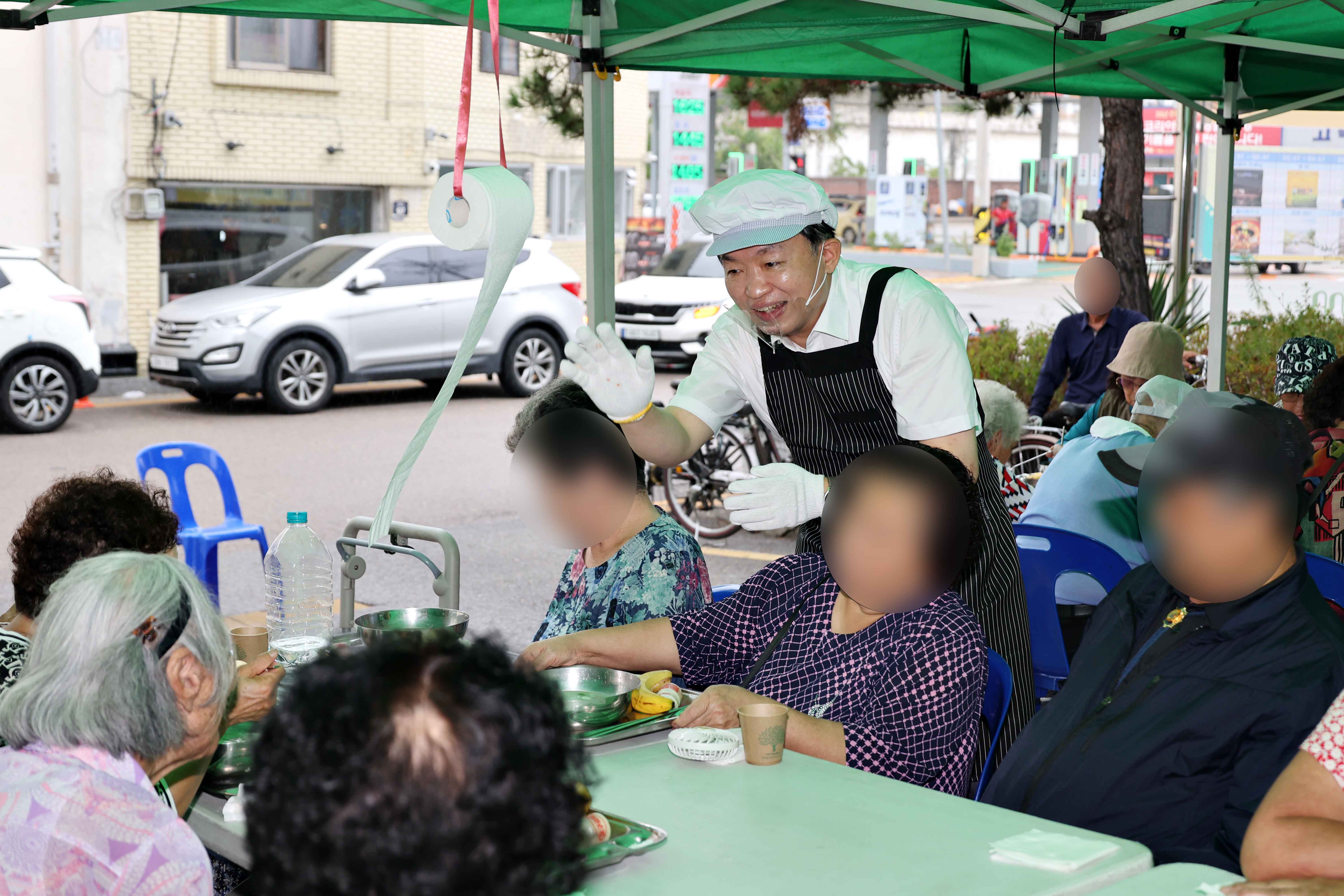 20240905_동구자원봉사센터_사랑의_밥차4.jpg 이미지