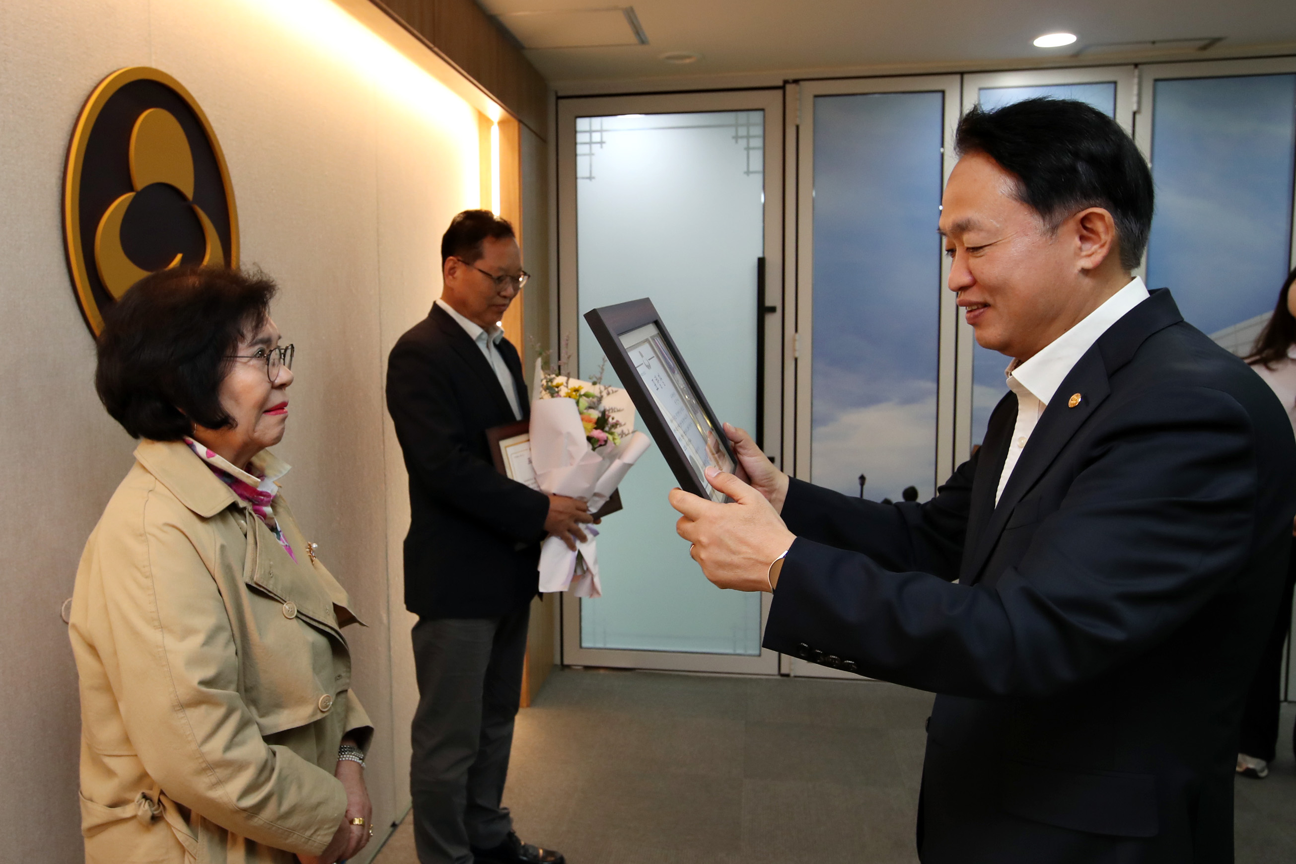 20241010_재향군인회_모범회원_표창_수여4.jpg 이미지
