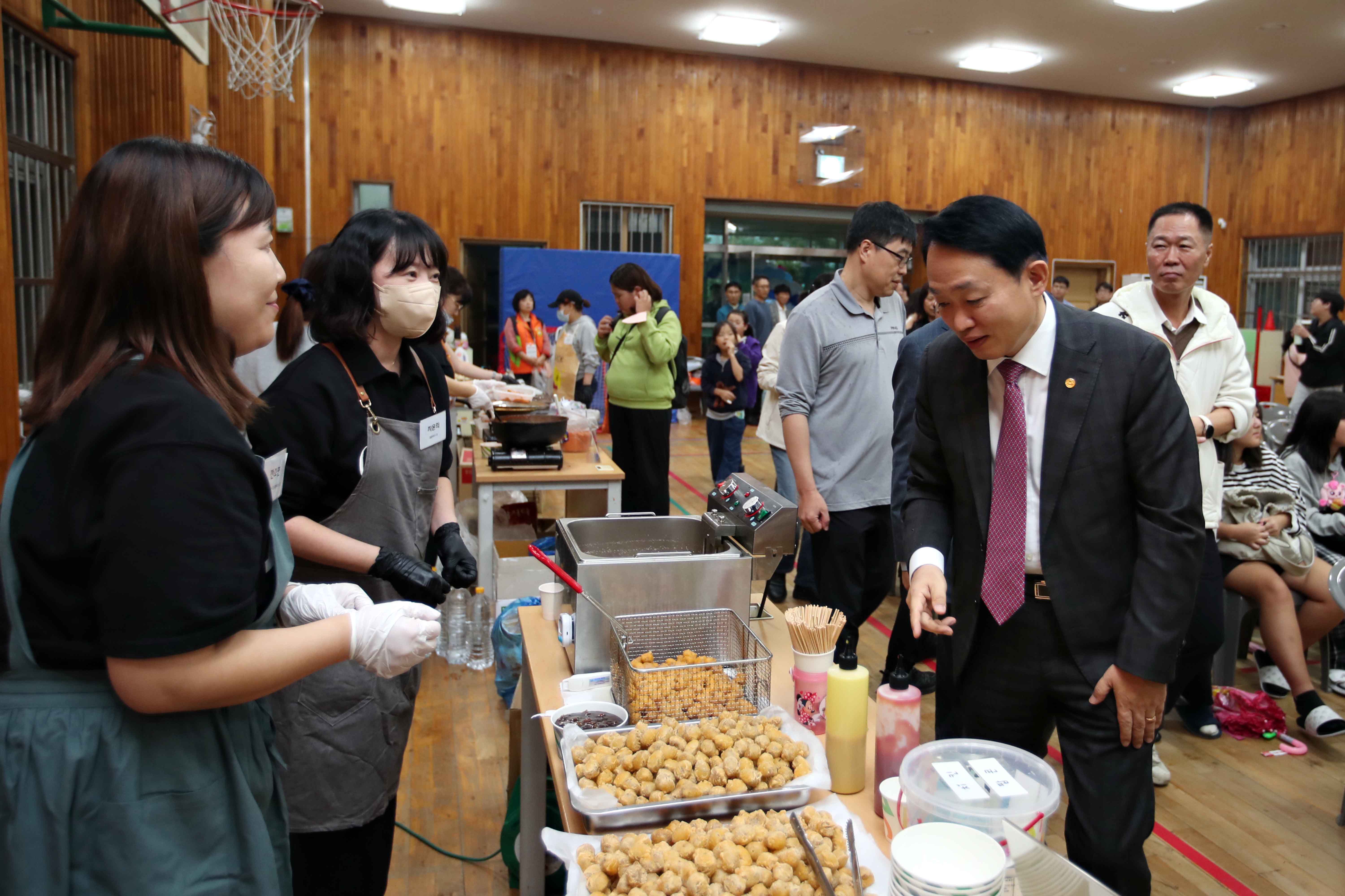 20241018_서흥초_찾아가는_나눔장터4.jpg 이미지