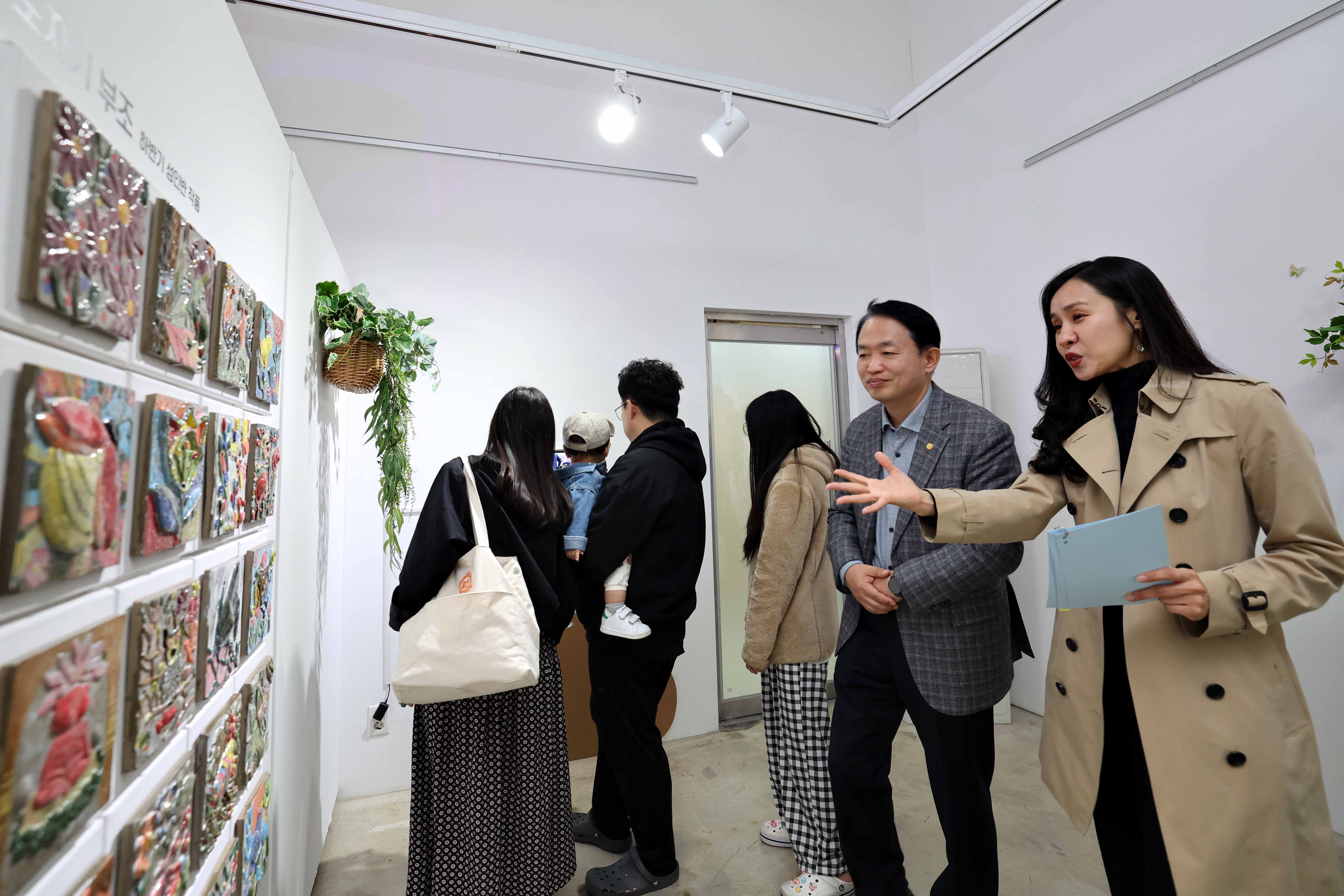 20241102_우리미술관_문화예술교육_결과_전시회_만석동_비밀정원10.jpg 이미지