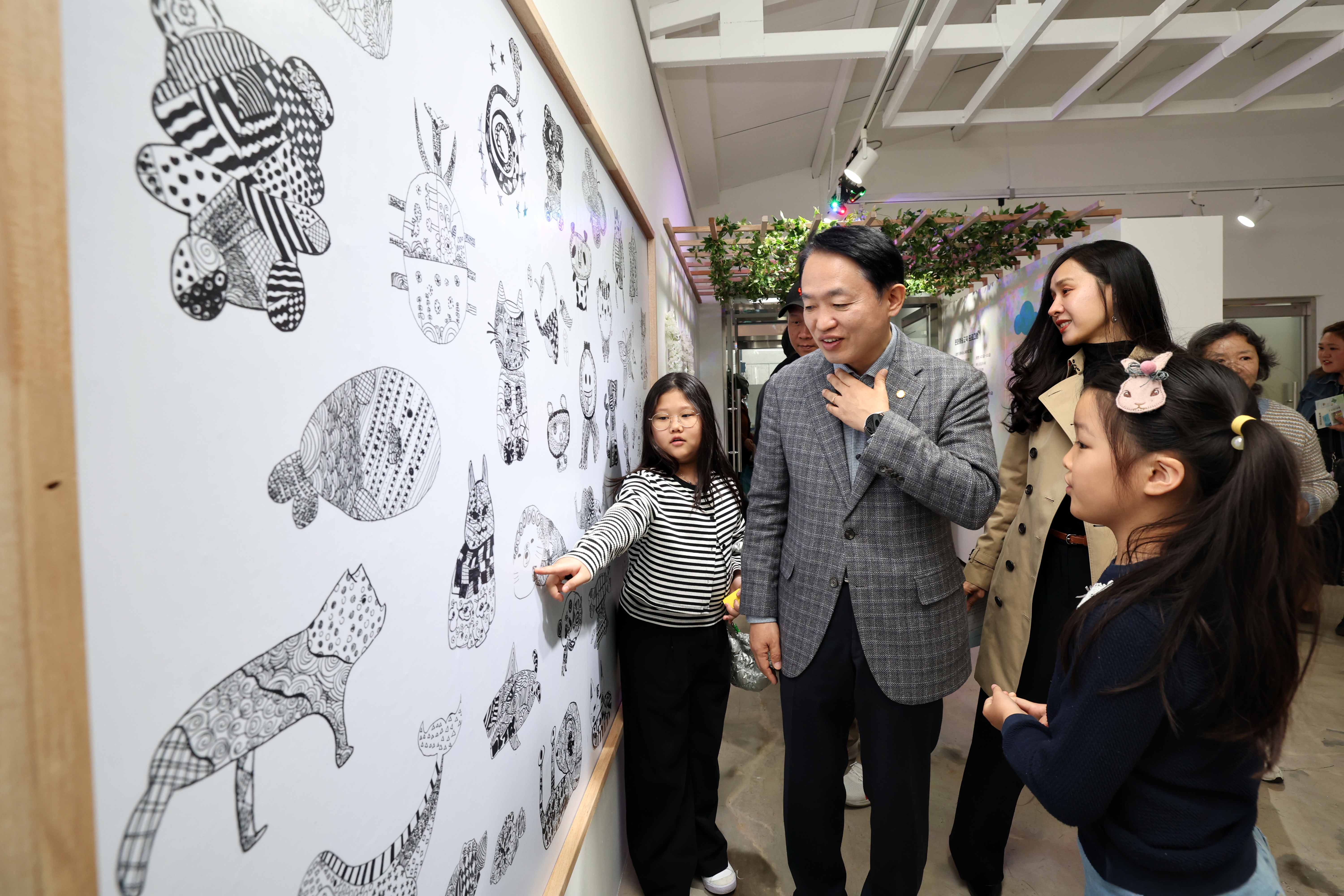 20241102_우리미술관_문화예술교육_결과_전시회_만석동_비밀정원5.jpg 이미지