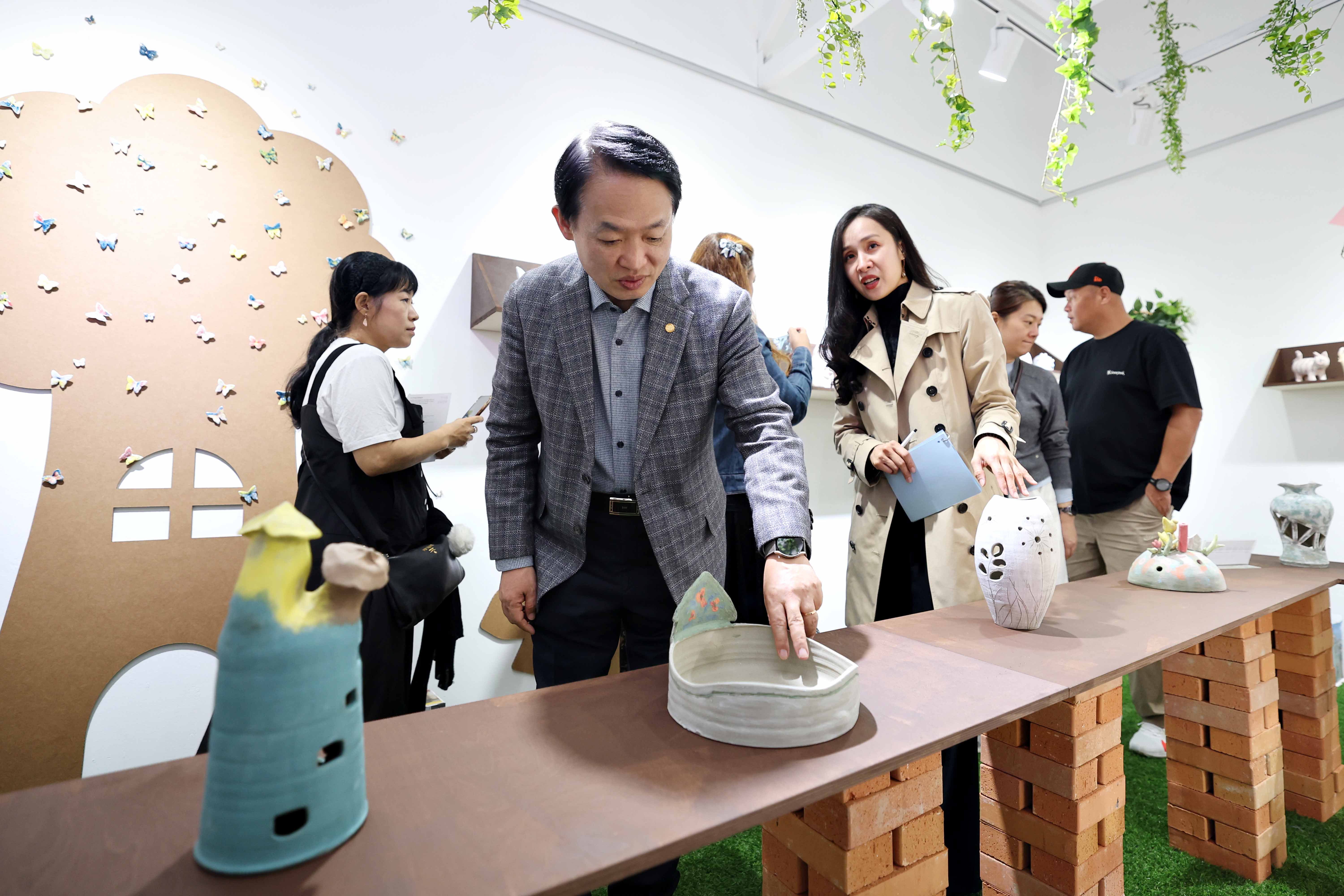 20241102_우리미술관_문화예술교육_결과_전시회_만석동_비밀정원8.jpg 이미지