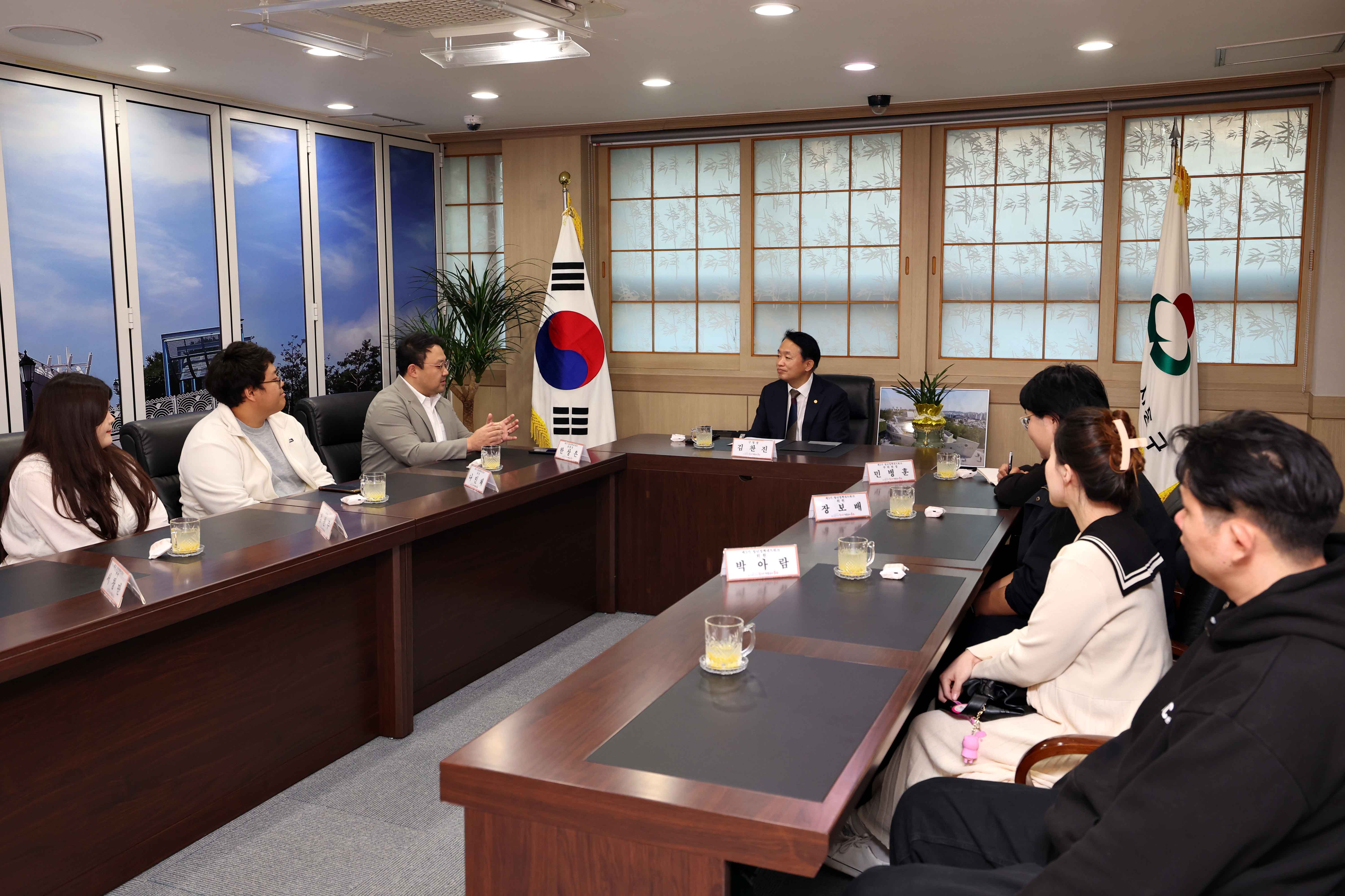 20241104_청년정책네트워크_위원_차담회5.jpg 이미지