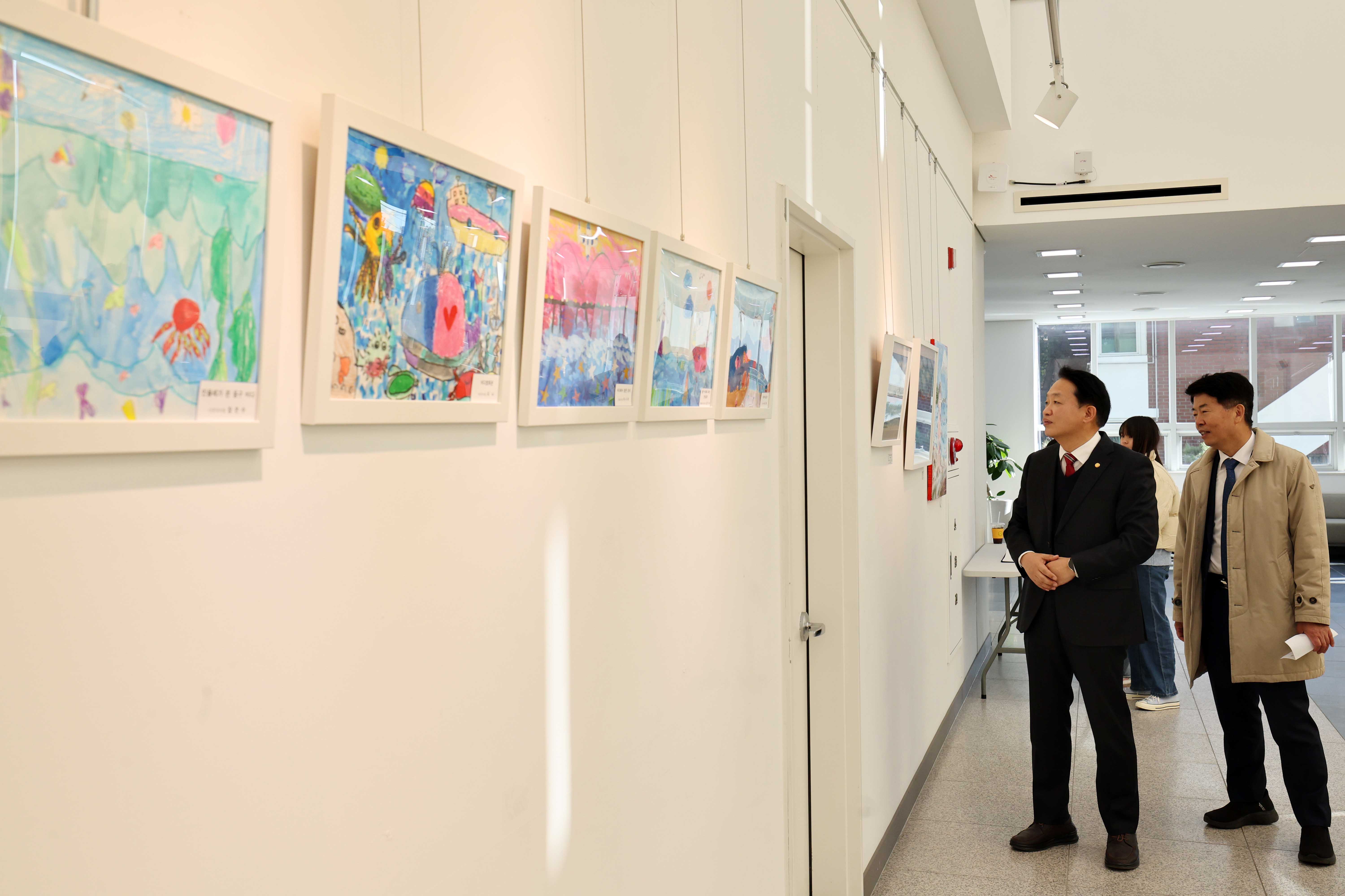 20241118_동구바다그리기대회_시상식6.jpg 이미지