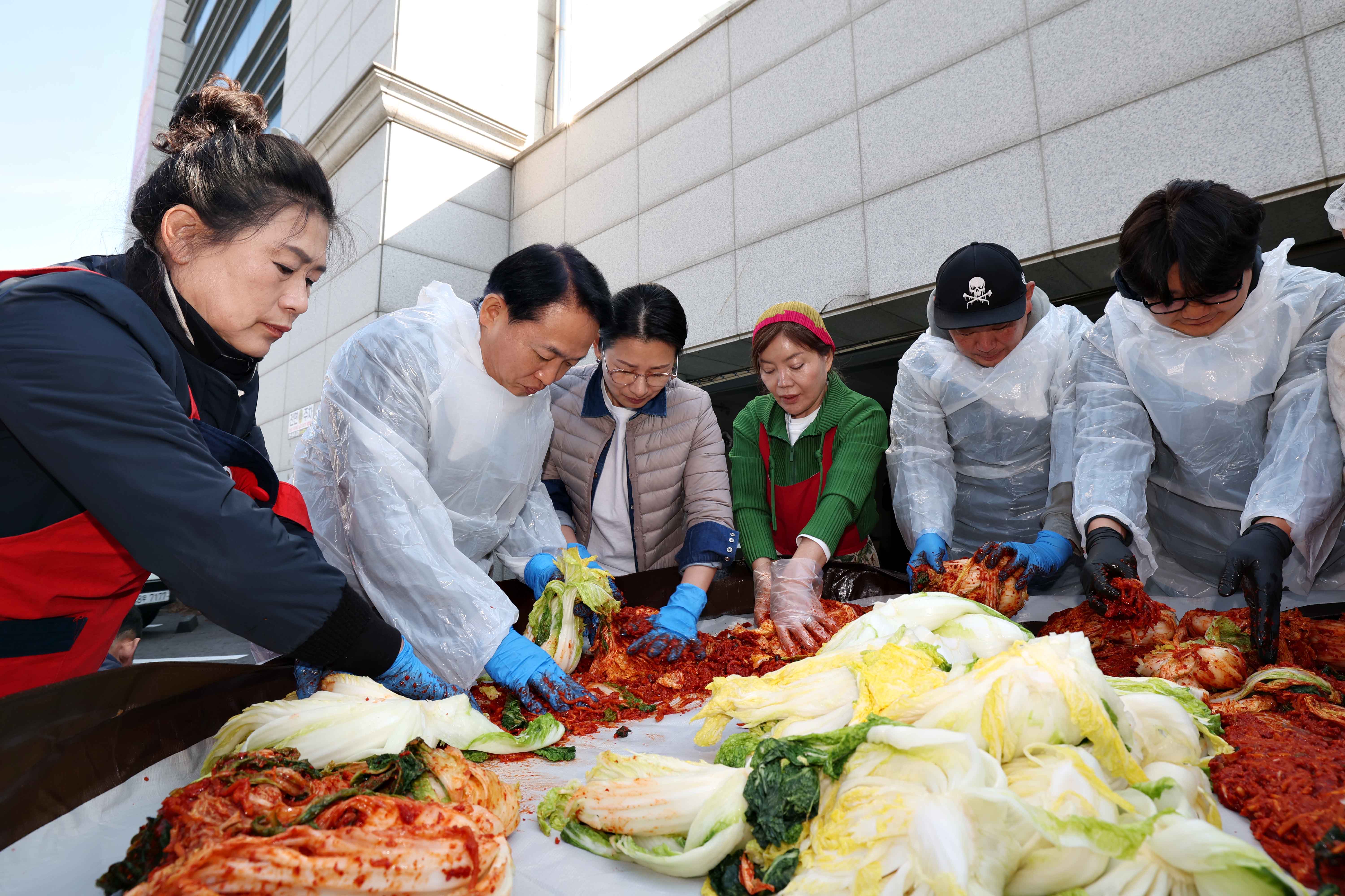 20241123_국제라이온스협회_354-F(인천)지구_제2지역_김장김치_나눔4.jpg 이미지