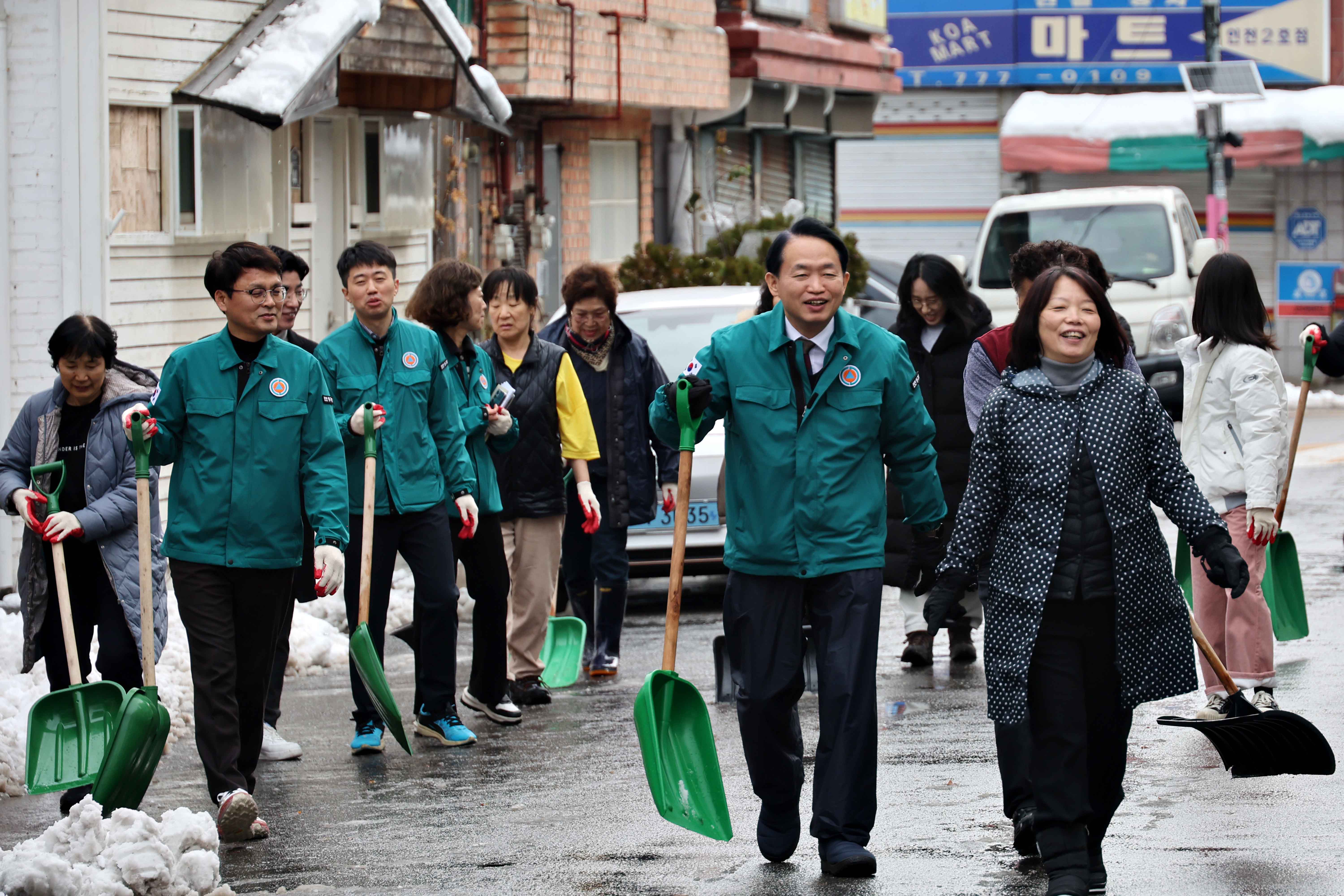 20241128_동구_관내_제설작업10.jpg 이미지