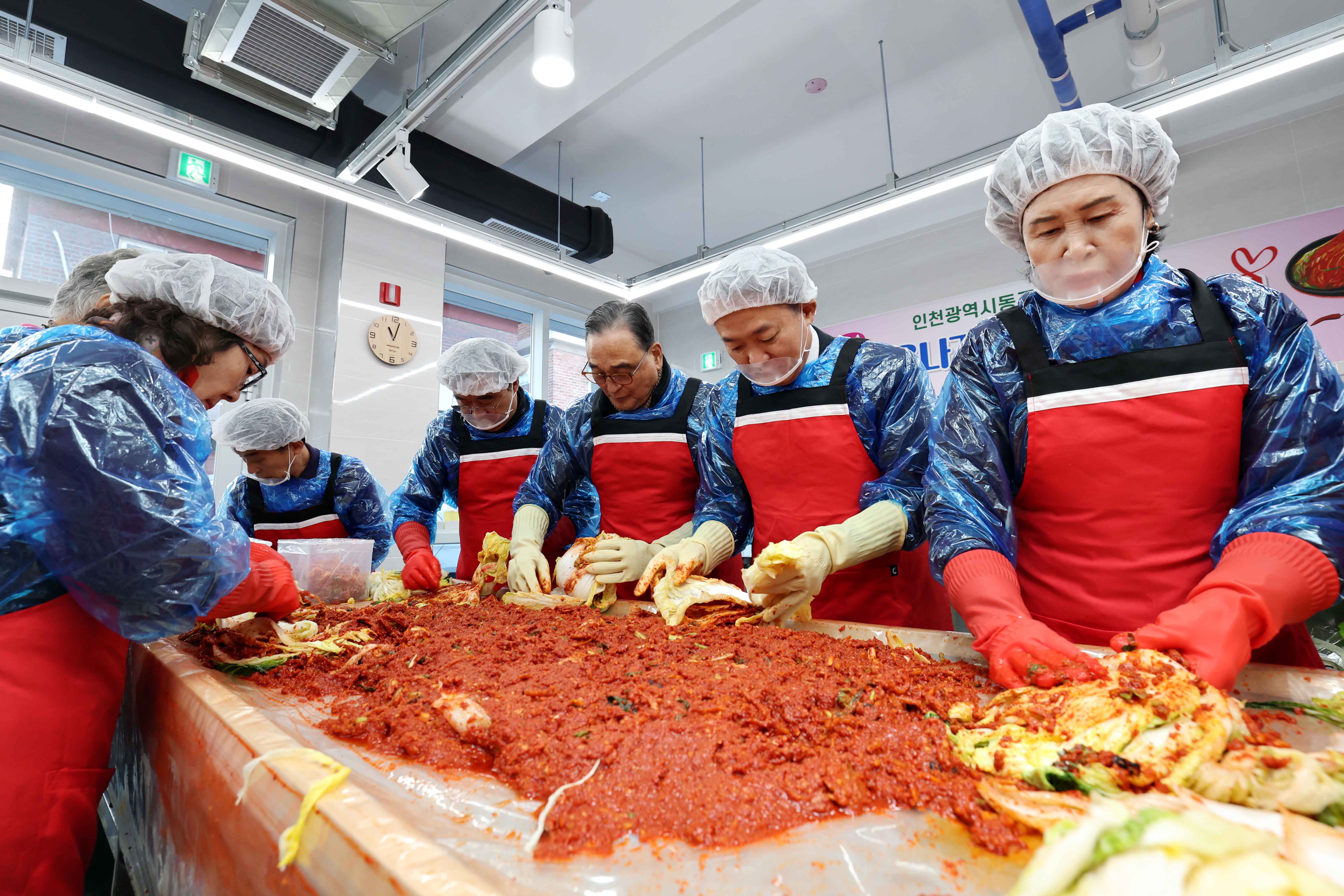 20241203_동구장애인체육회_김장_나눔봉사5.jpg 이미지