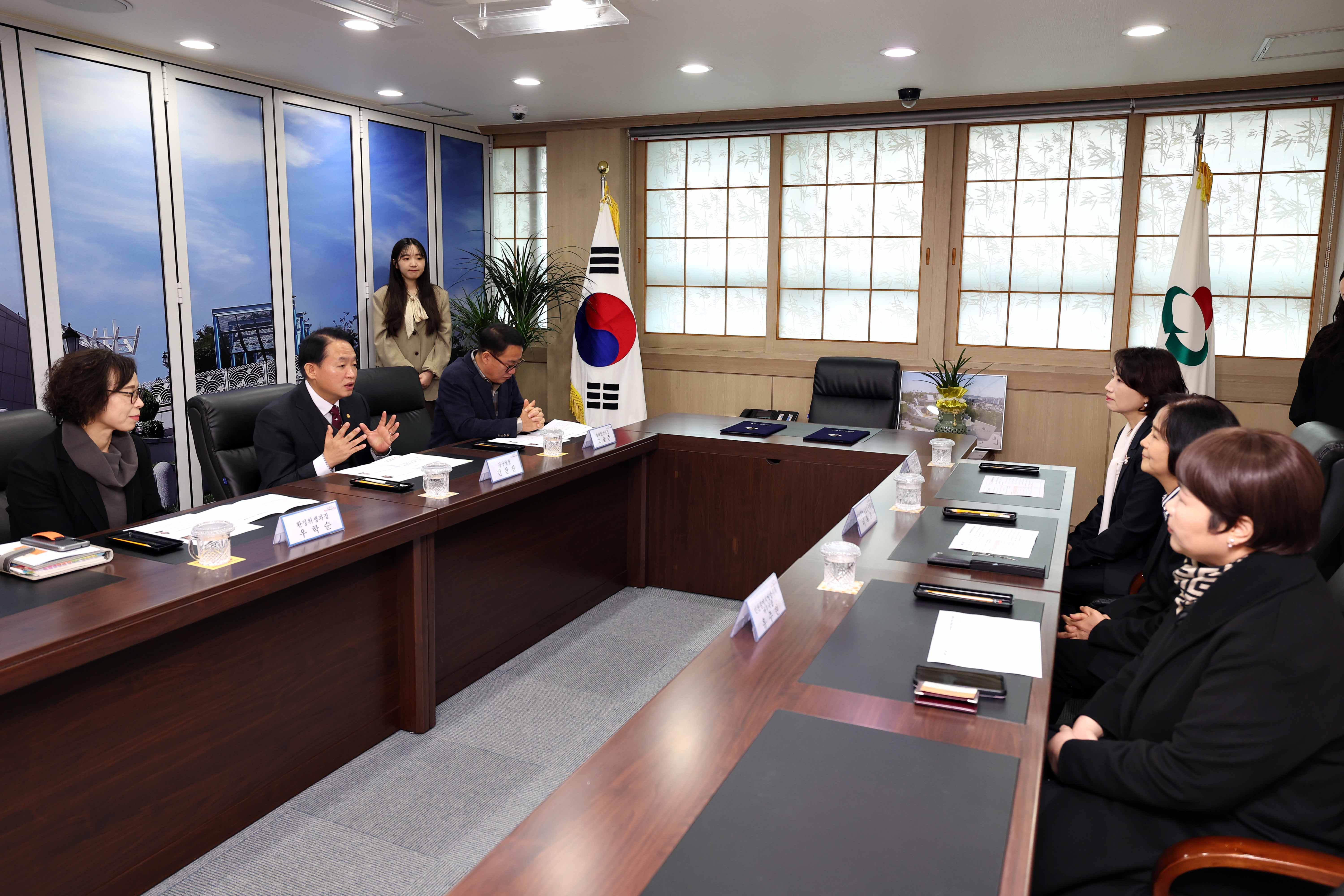 20241220_어린이_사회복지급식관리지원센터_위탁운영_협약식3.jpg 이미지