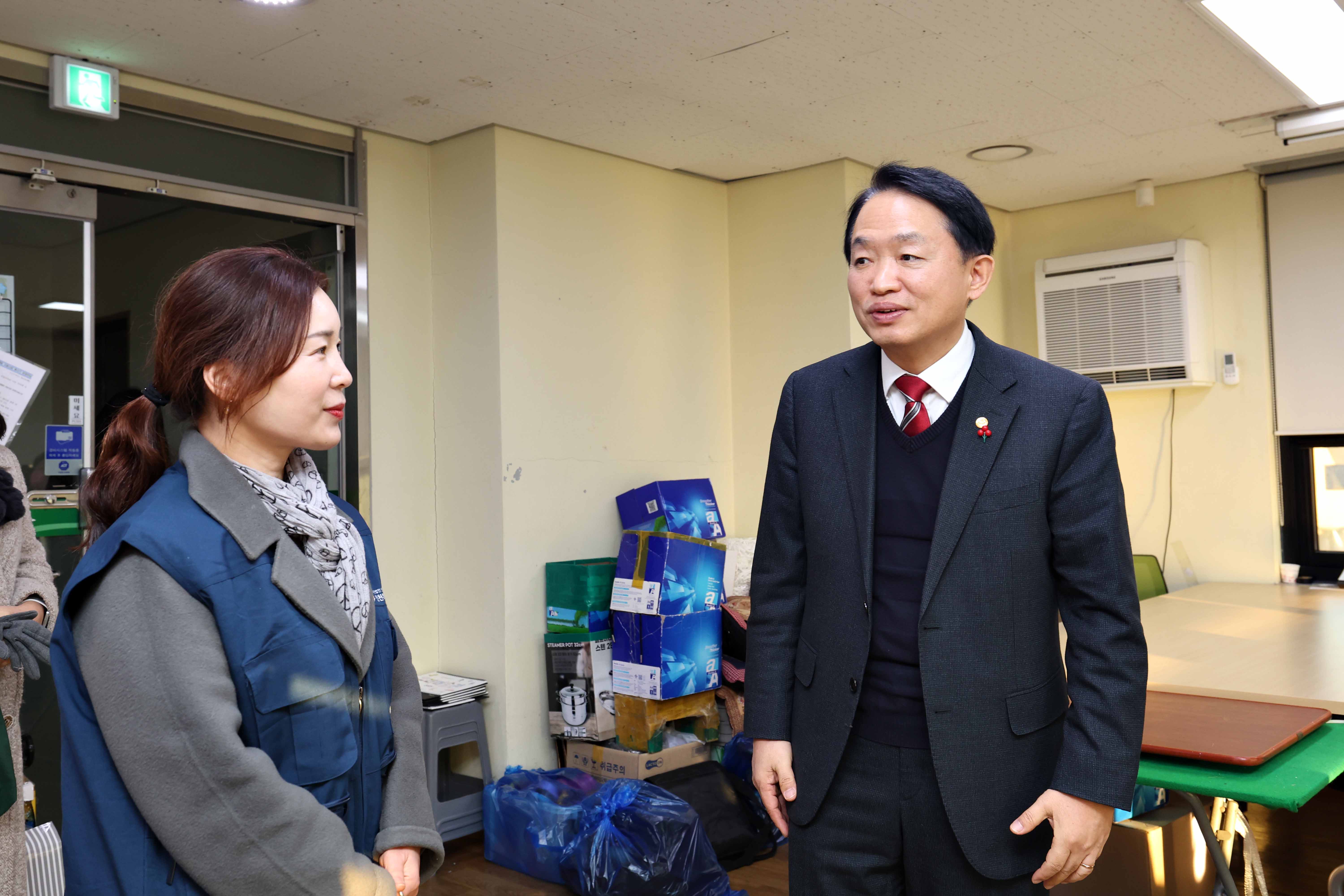 20241224_쪽방상담소_겨울이불_전달식3.jpg 이미지