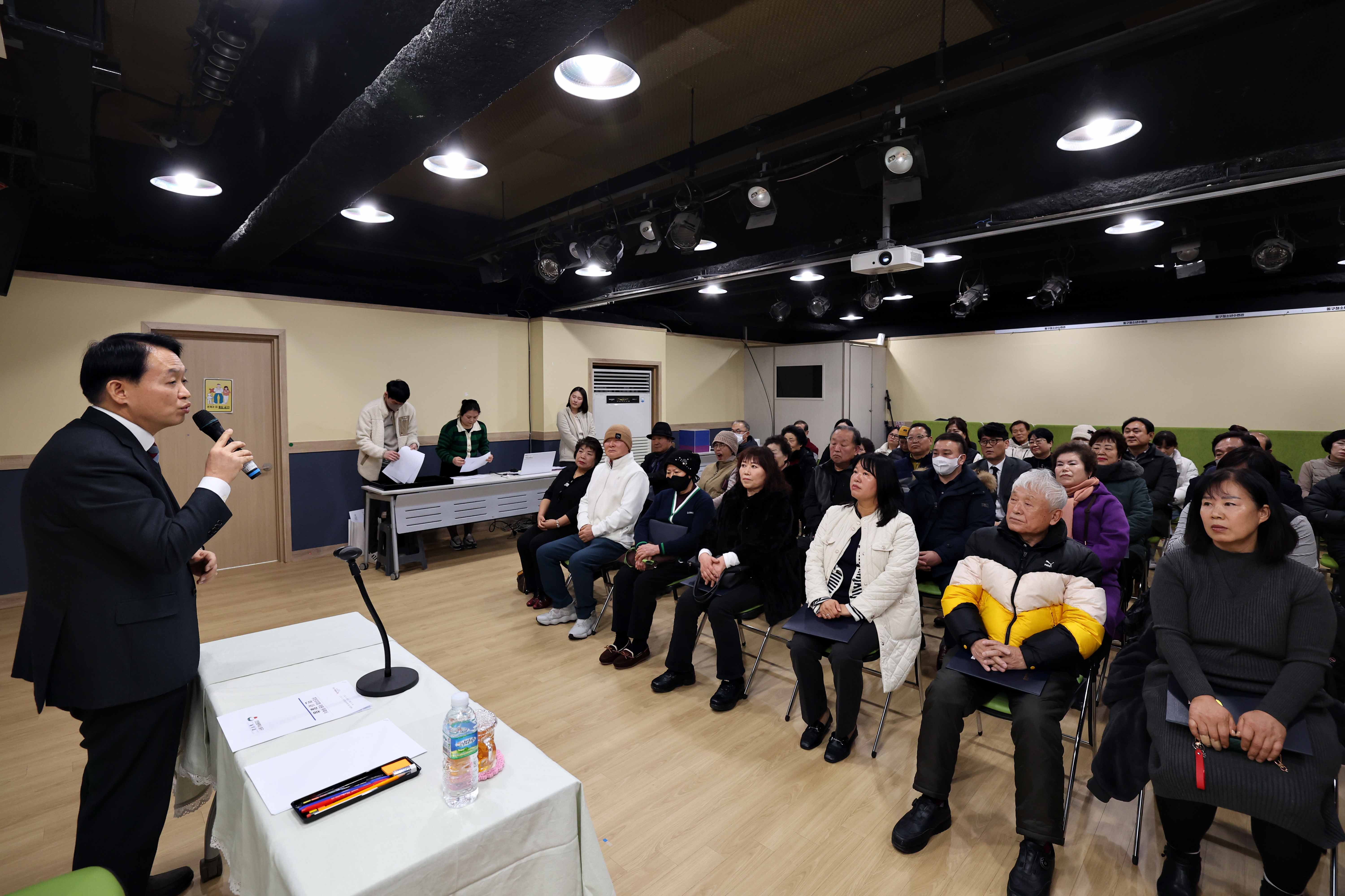 20250107_3기_송림2동_주민자치회_위원_위촉식9.jpg 이미지