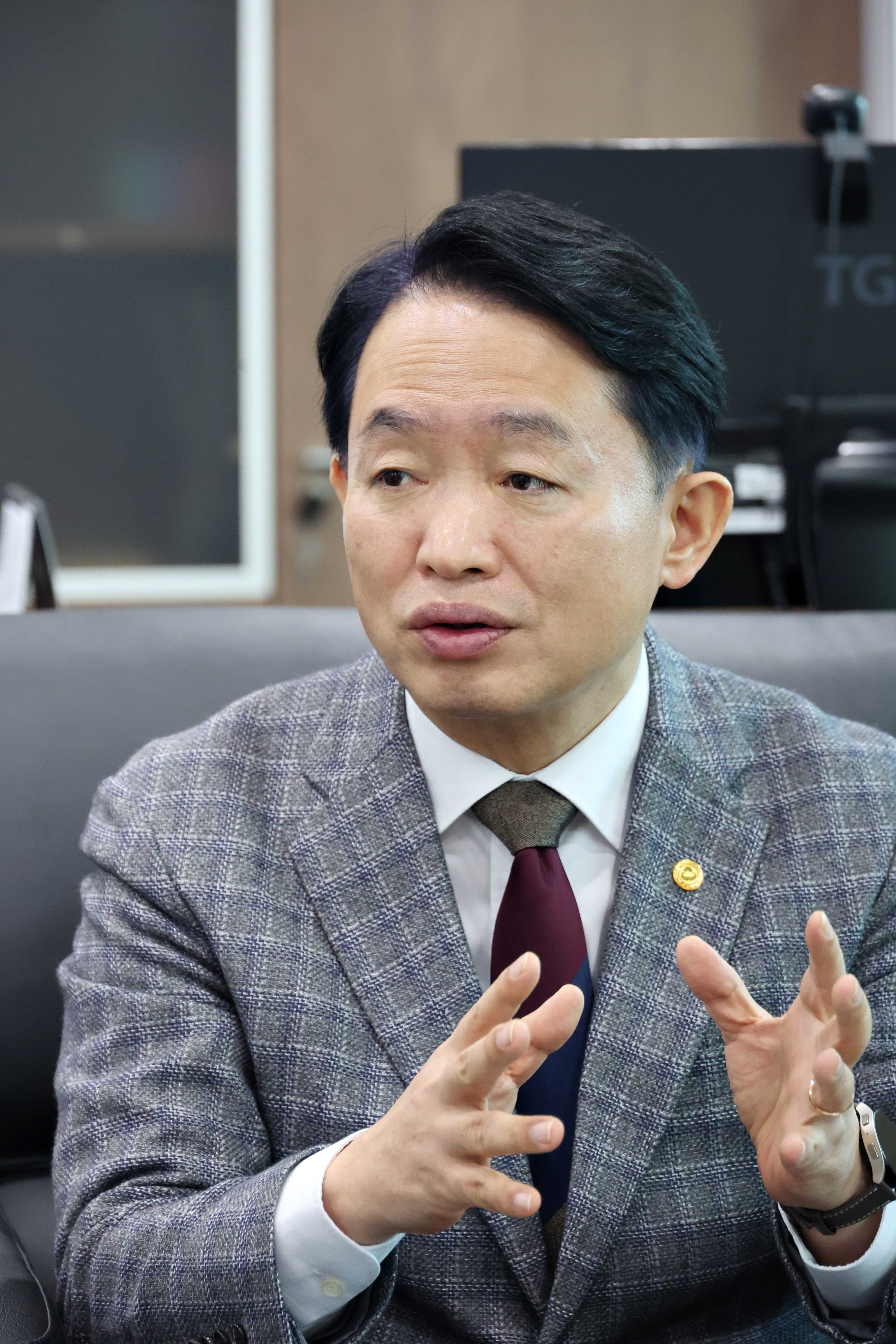 20250108_언론사_인터뷰_HKJ_2173.jpg 이미지