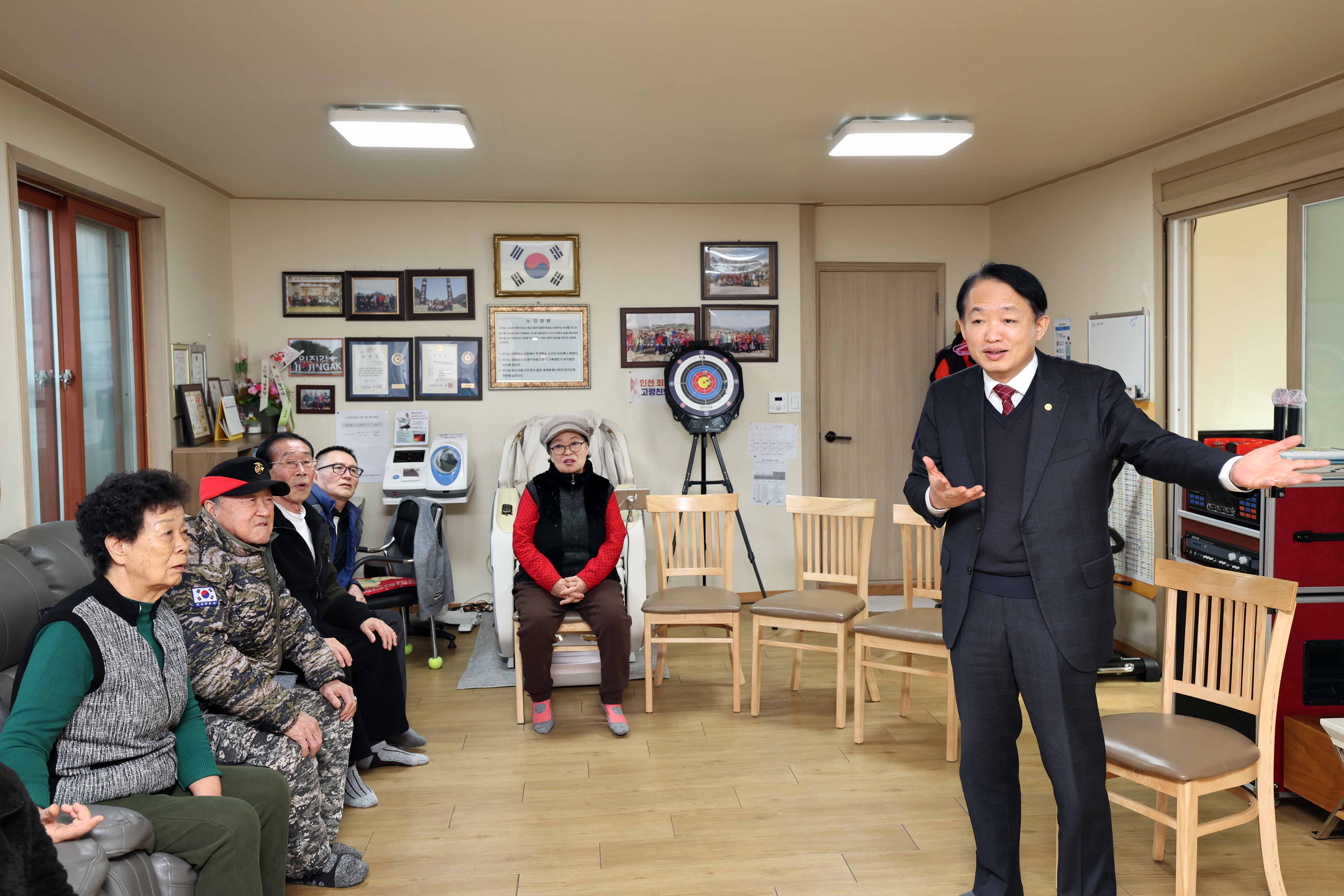 20250121_설맞이_경로당_방문2.jpg 이미지