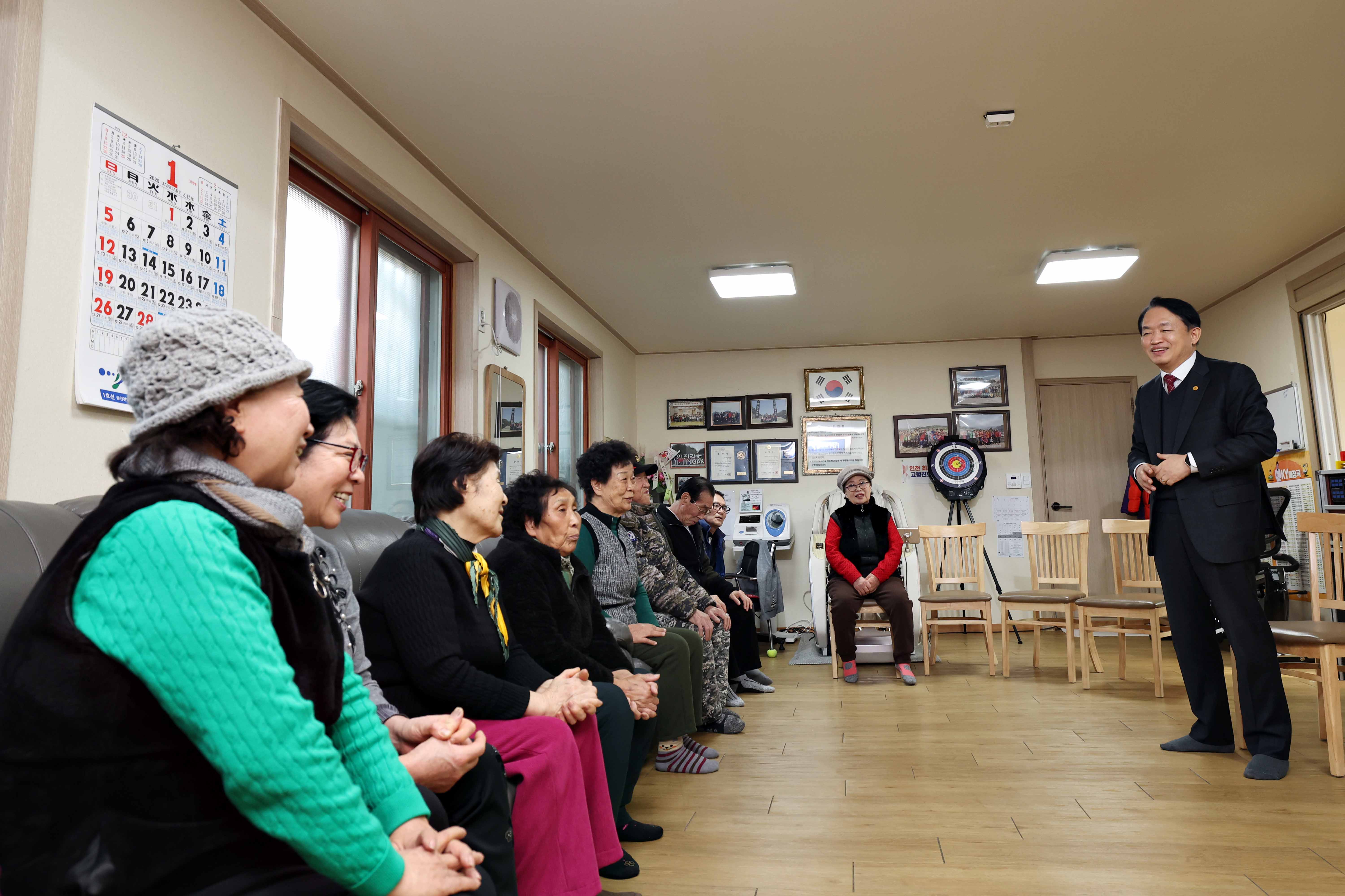 20250121_설맞이_경로당_방문3.jpg 이미지