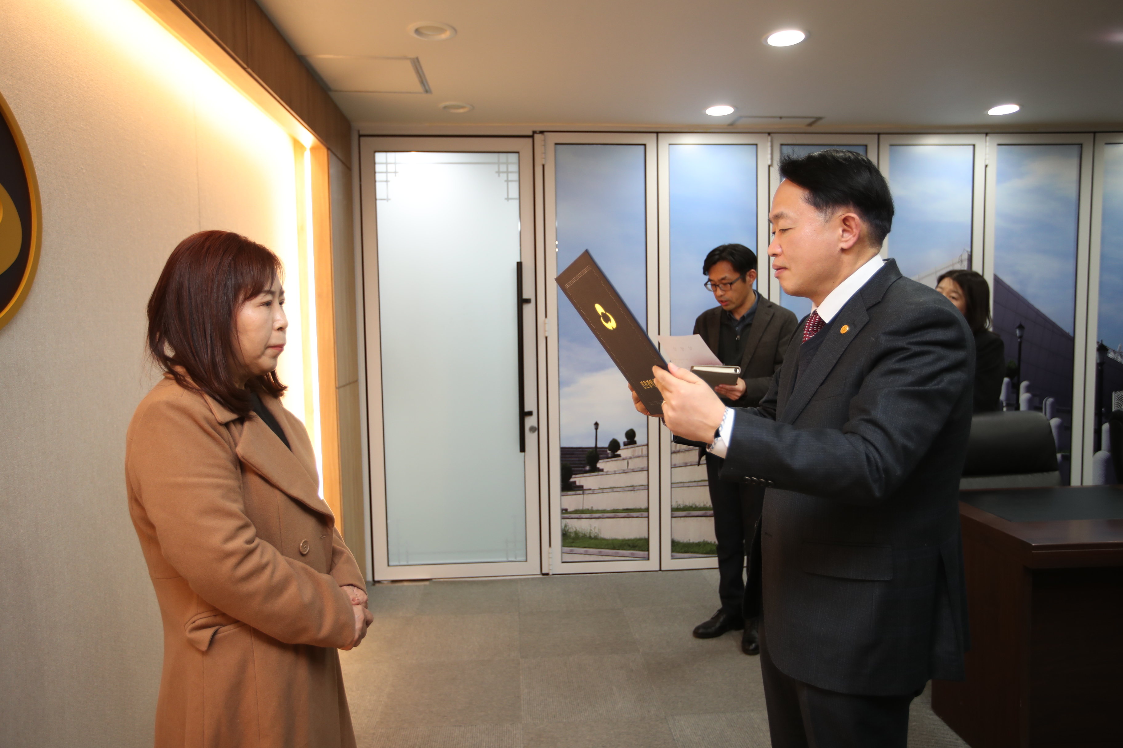 20250124_동구_자원봉사센터장_임용장_수여식-2.jpg 이미지