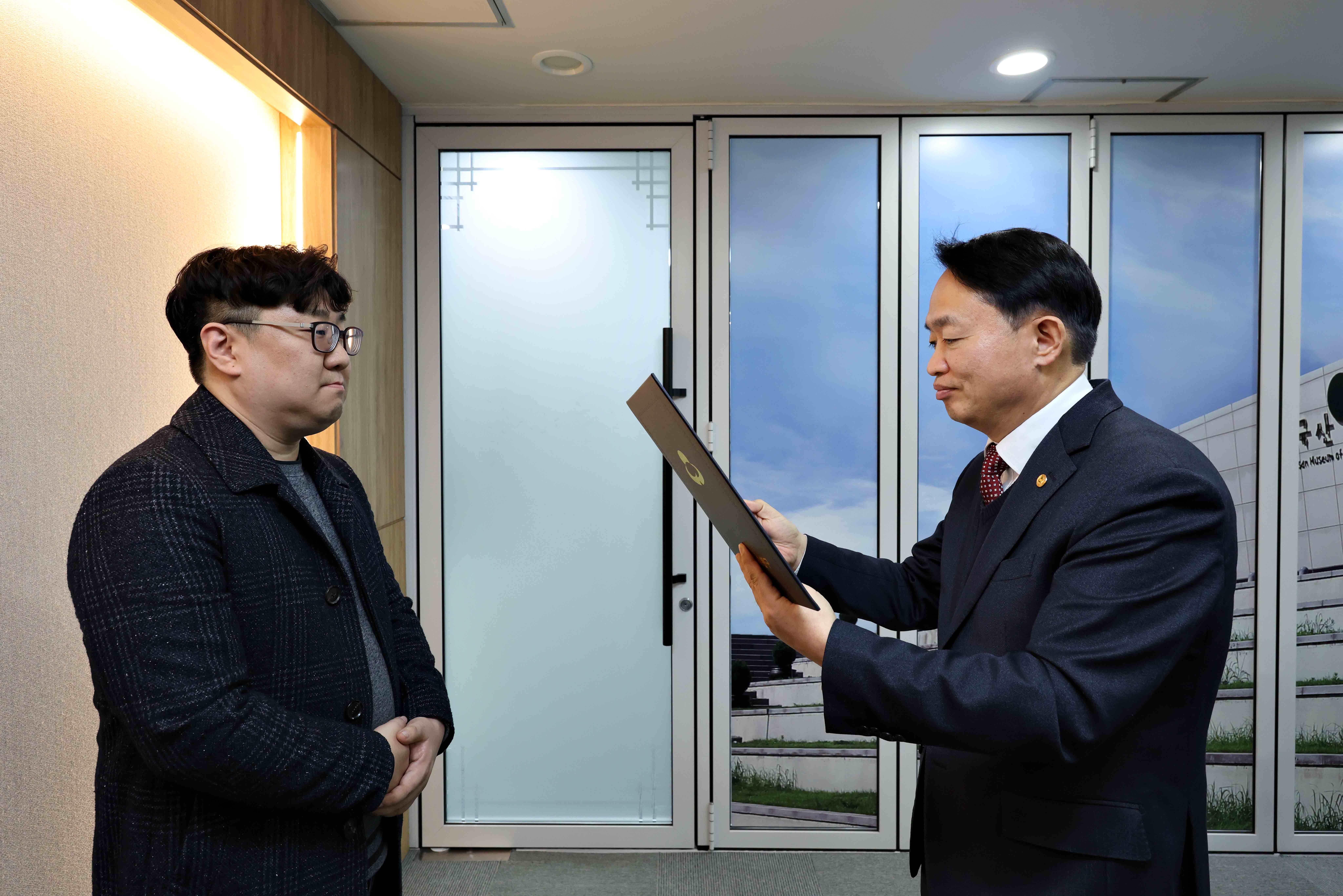 20250310_장애인복지위원회_민간위원_위촉장_수여식5.jpg 이미지