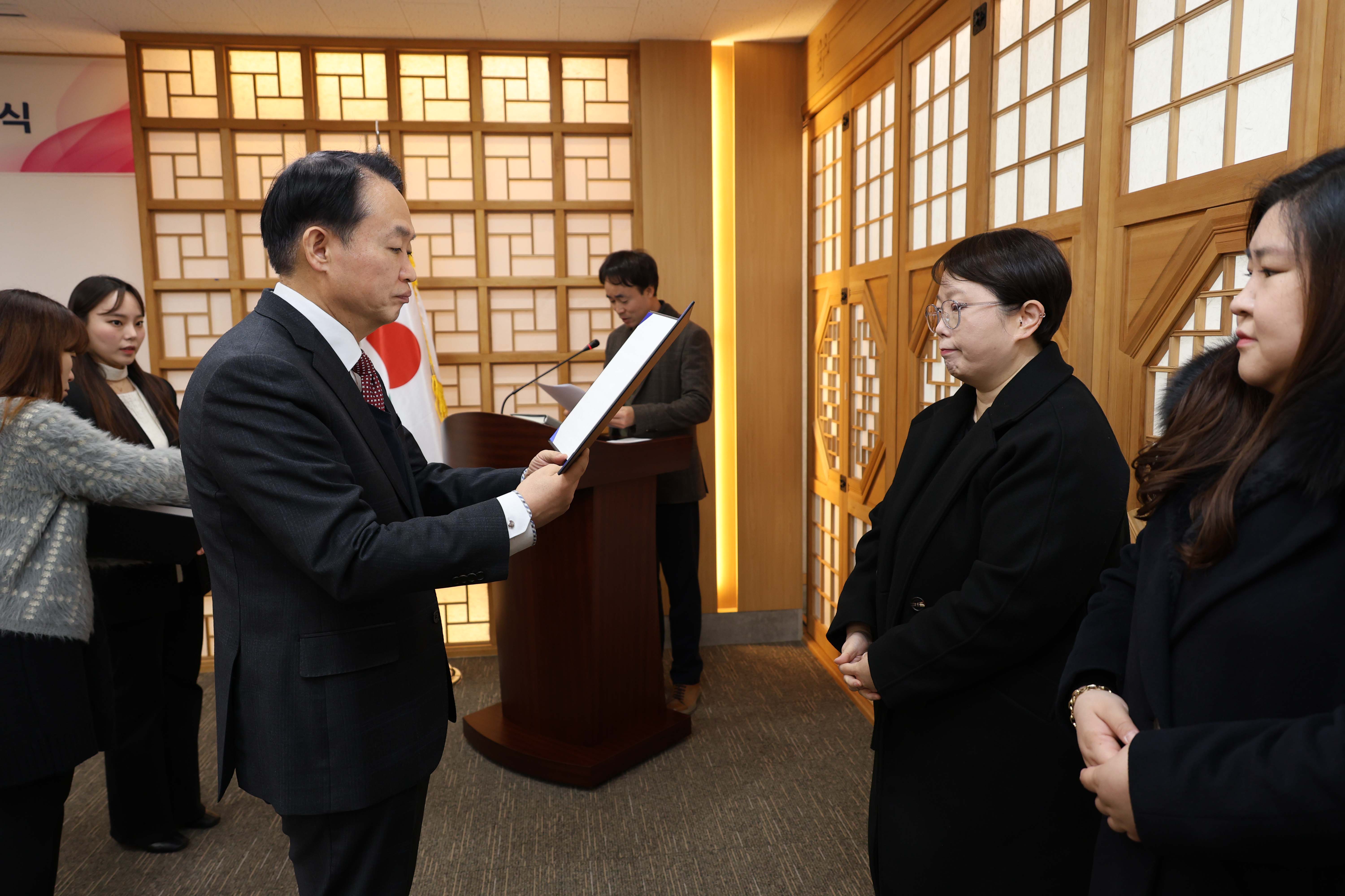 20250317_동구_교육모니터링단_위촉식-2.jpg 이미지