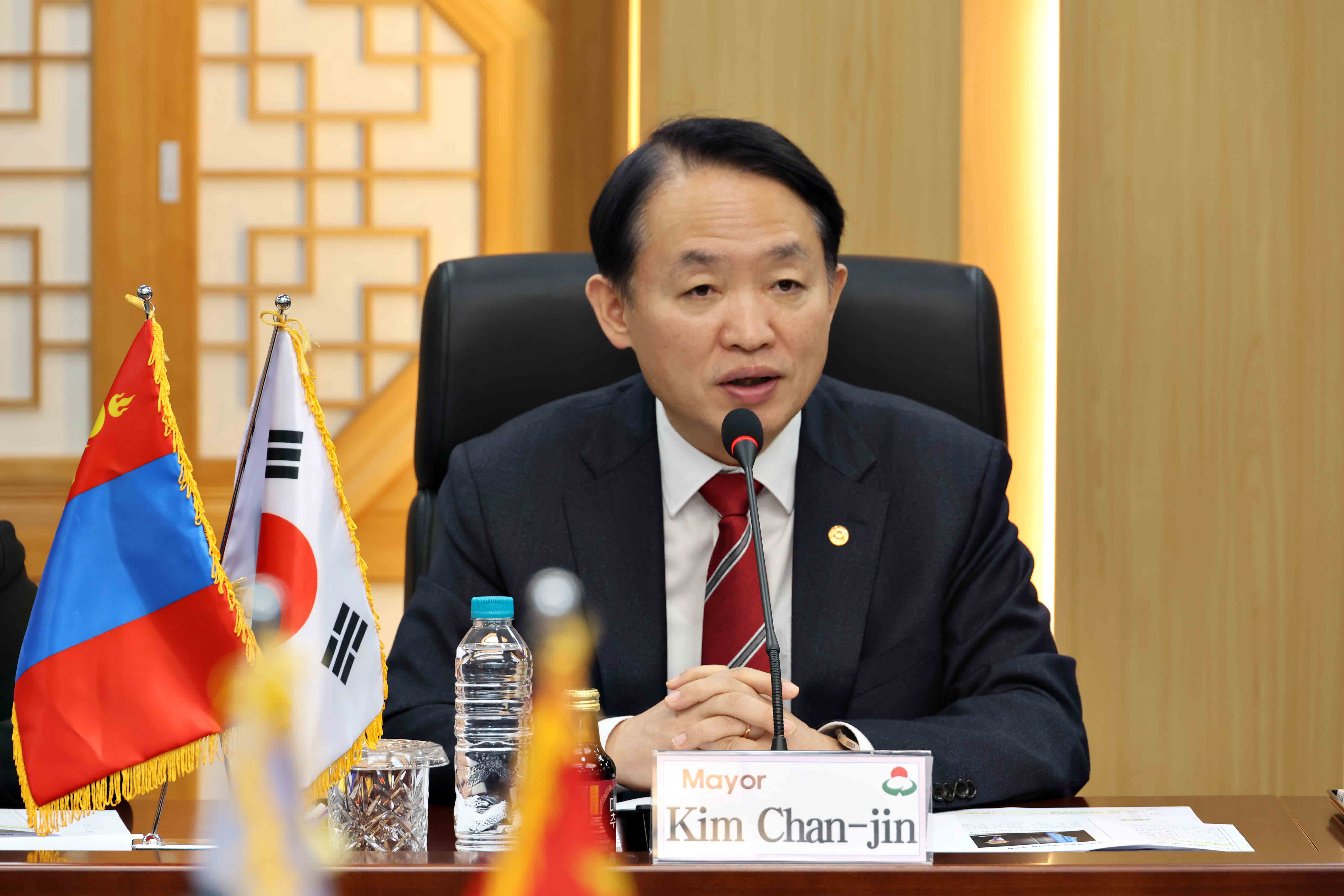 20250324_몽골_바양주르흐구_대표단_접견10.jpg 이미지