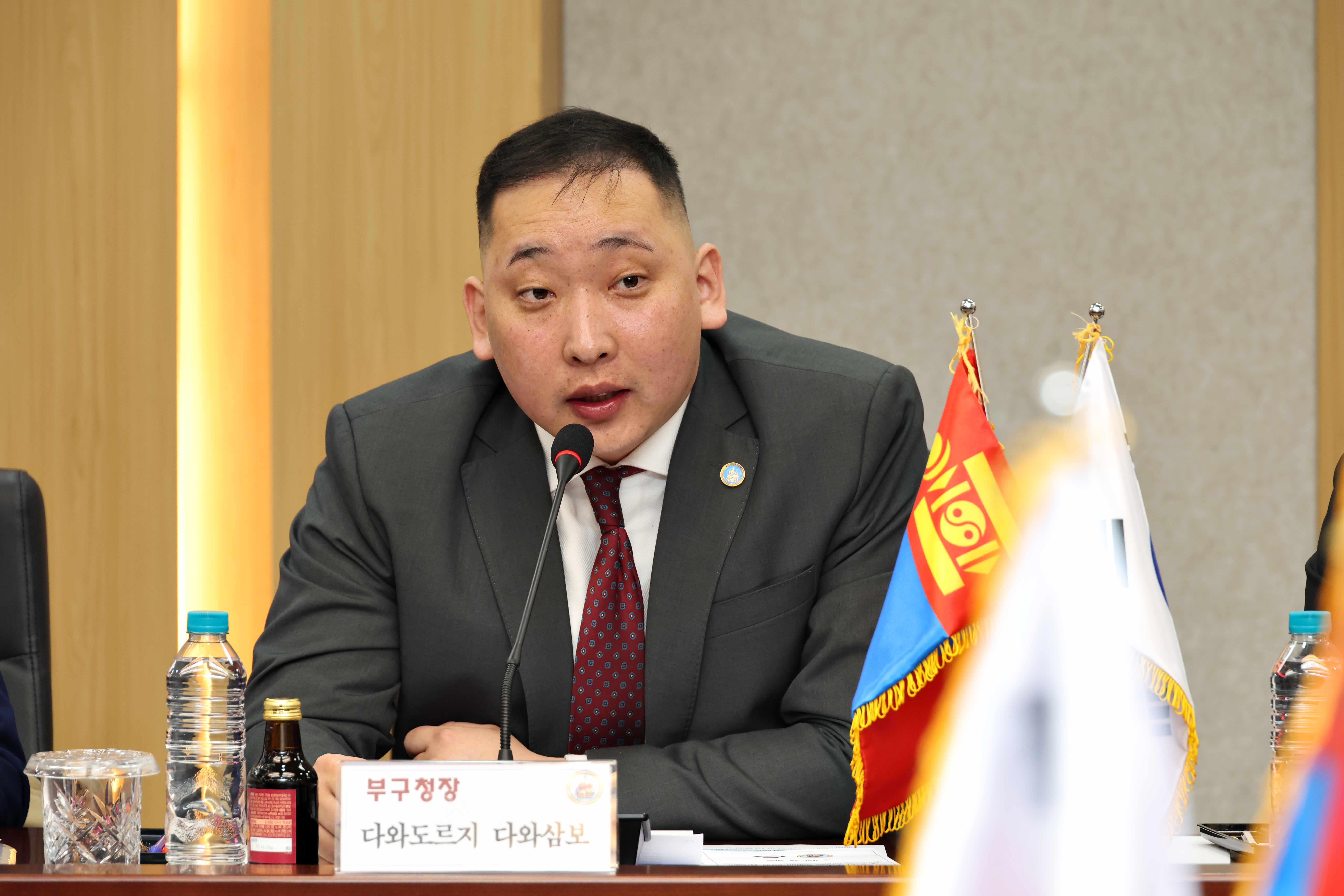 20250324_몽골_바양주르흐구_대표단_접견13.jpg 이미지