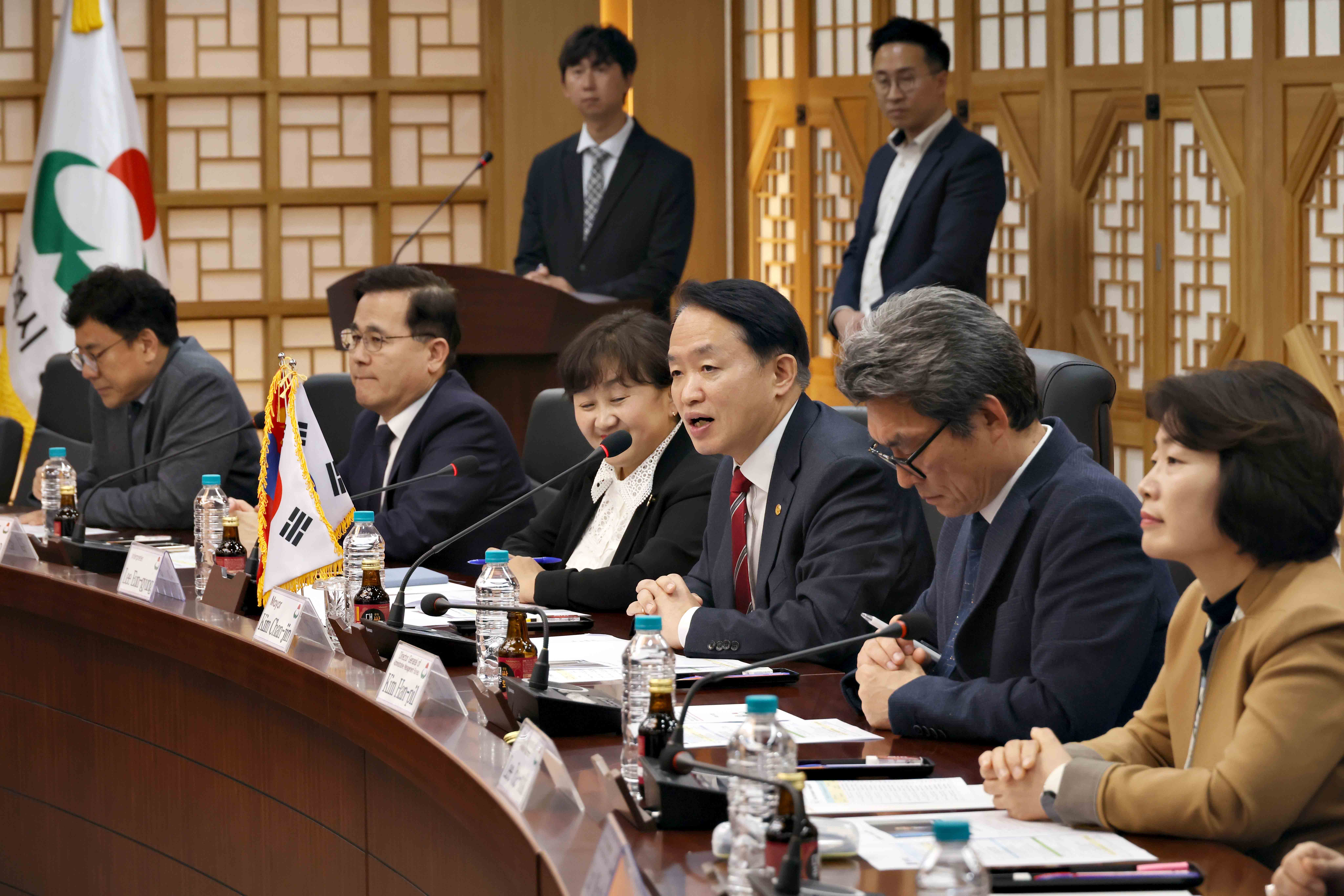 20250324_몽골_바양주르흐구_대표단_접견9.jpg 이미지
