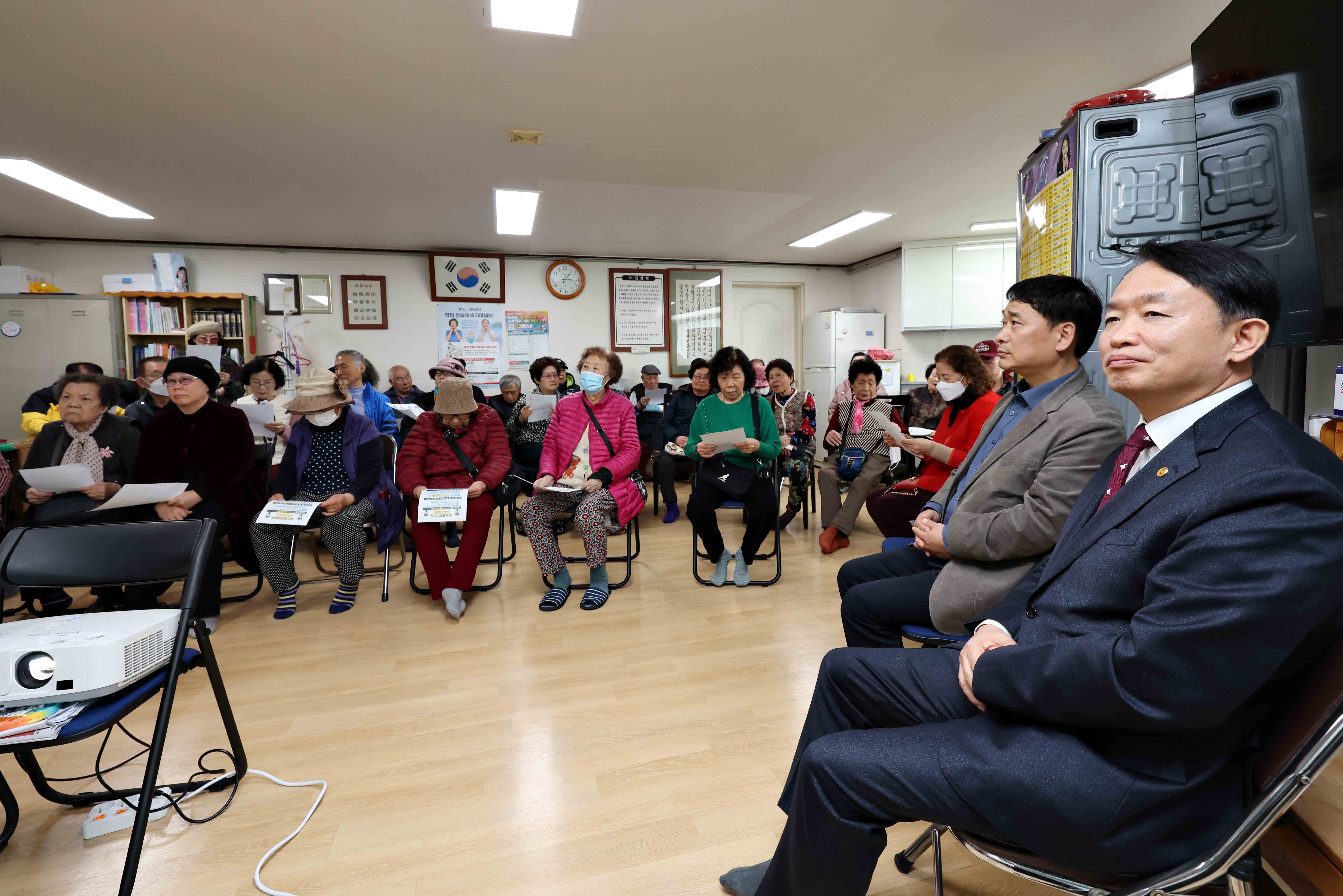 20250327_경로당_보이스피싱_예방교육4.jpg 이미지
