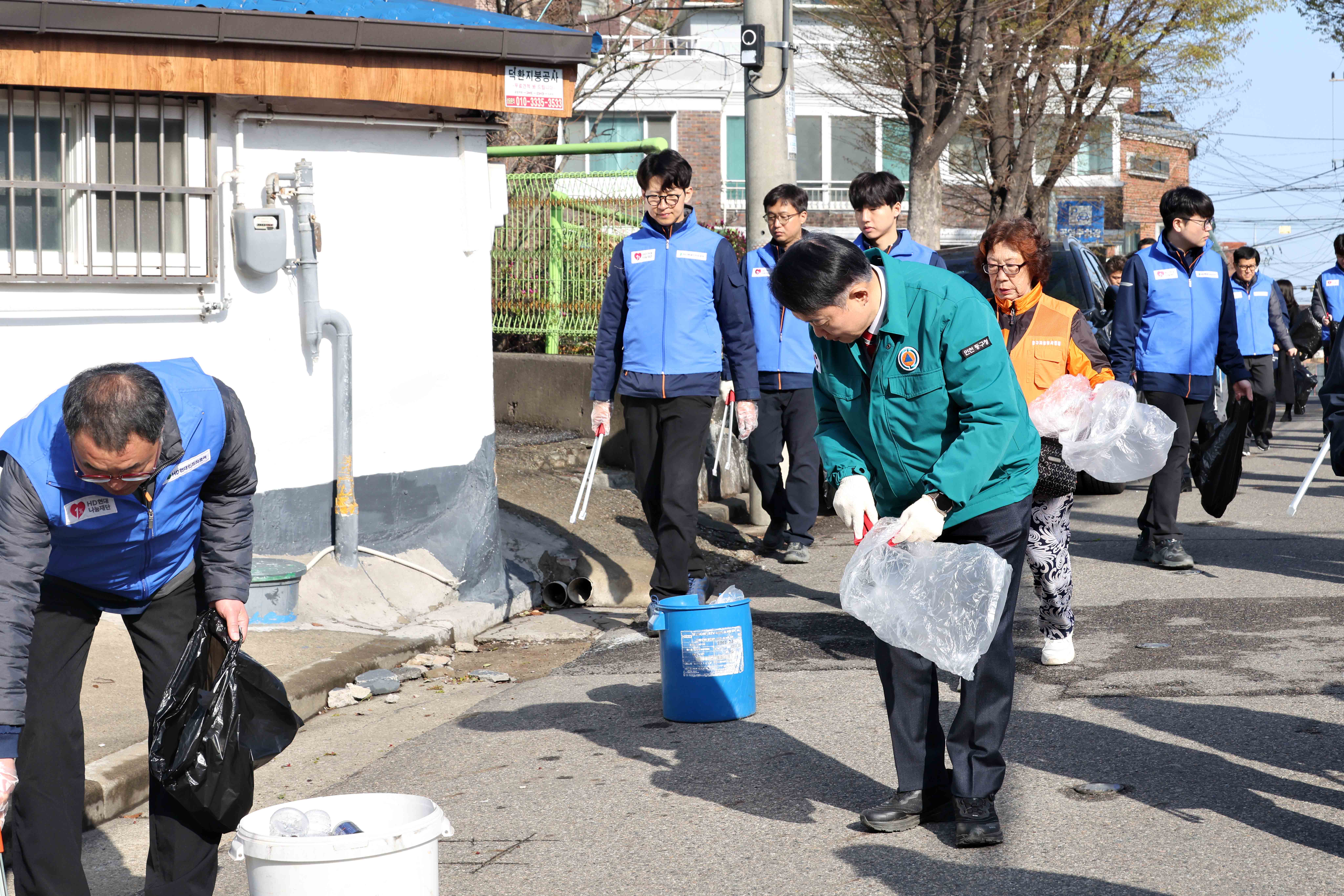 20250415_관내_골목_환경정비_봉사활동11.jpg 이미지