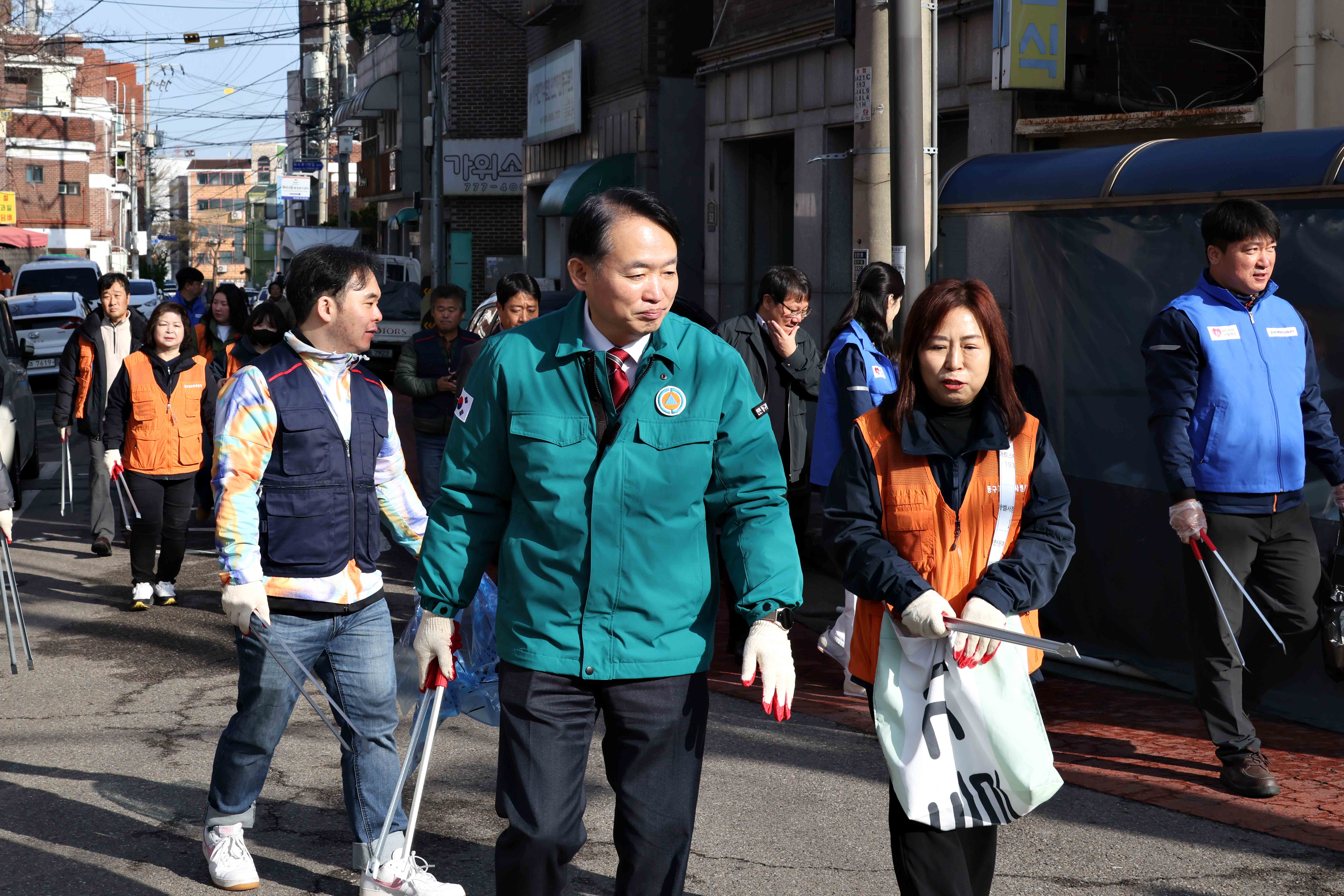 20250415_관내_골목_환경정비_봉사활동8.jpg 이미지