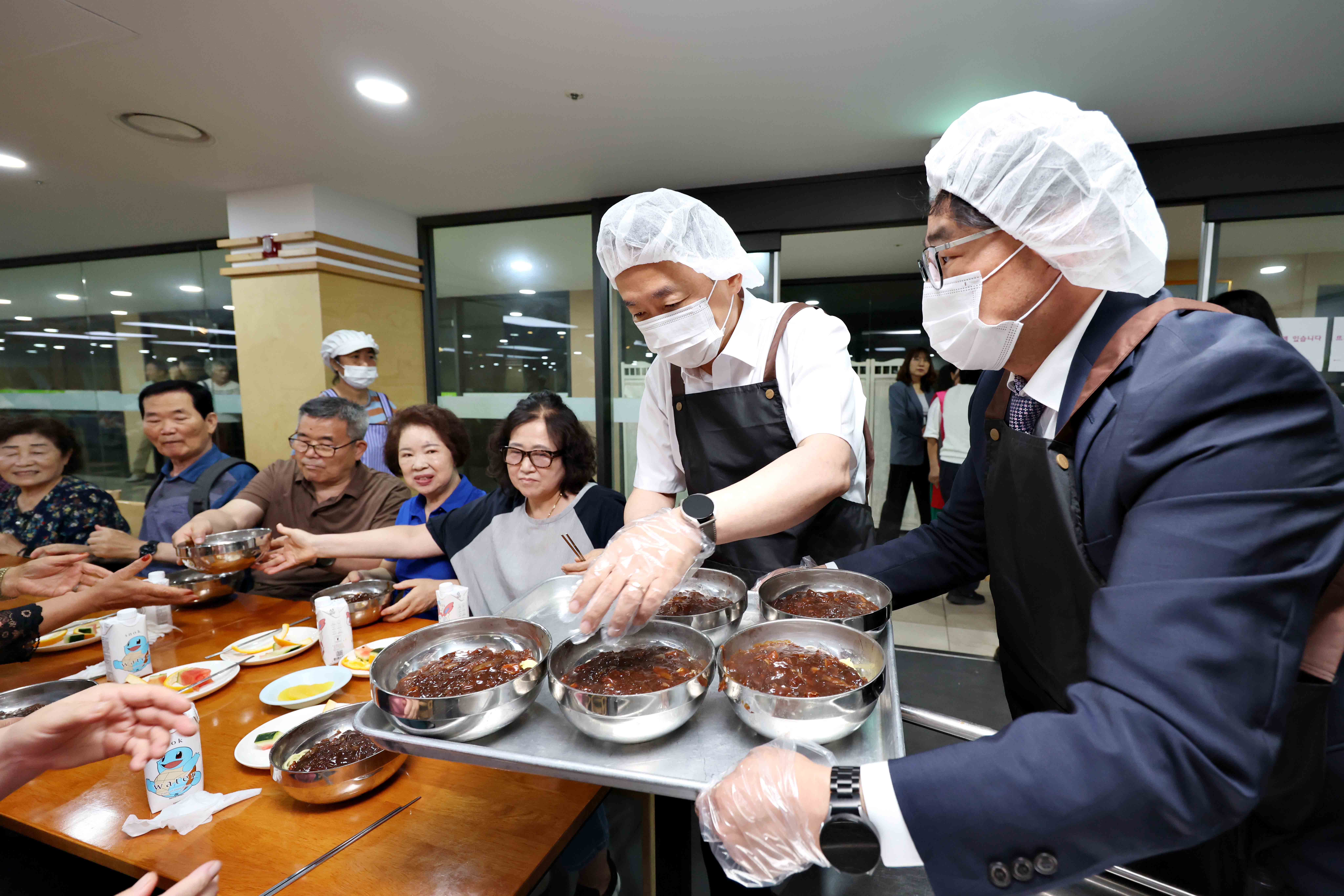 20250610_행복을_드리는_짜장면_나눔_DAY13.jpg 이미지