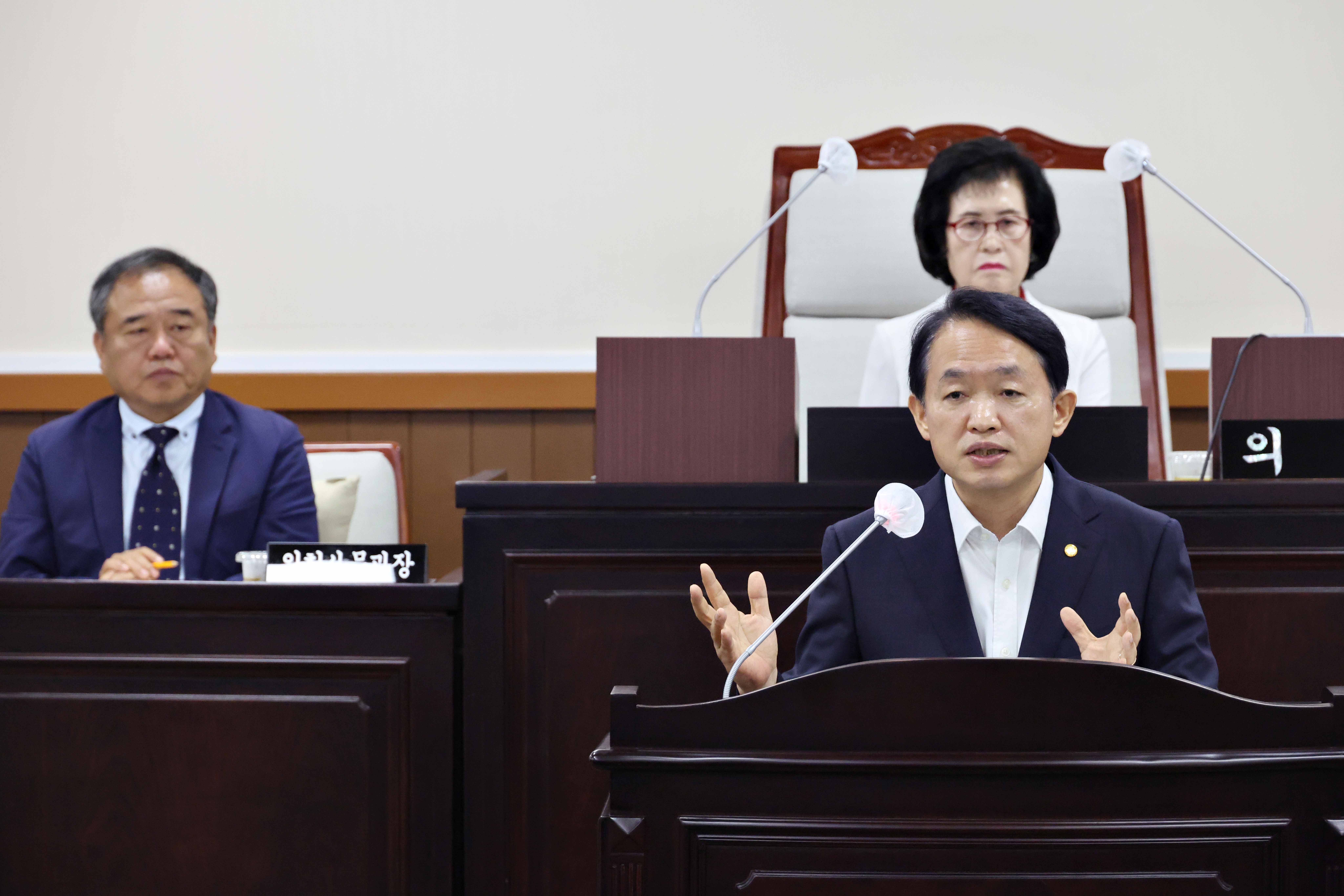 20250616_제284회_동구의회_제1차_정례회_제3차_본회의_구정질문_답변6.jpg 이미지