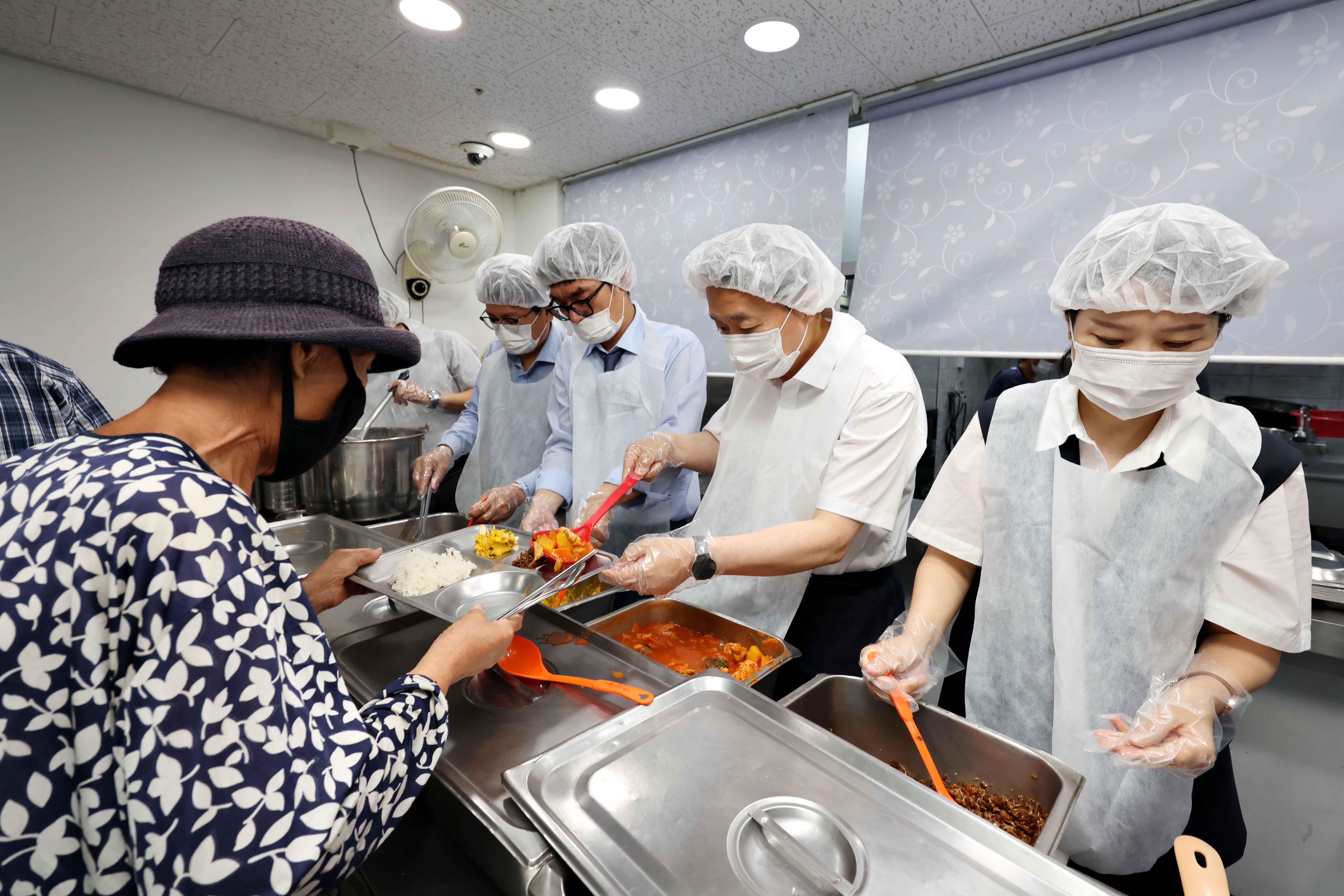 20250701_창영복지관_배식봉사2.jpg 이미지
