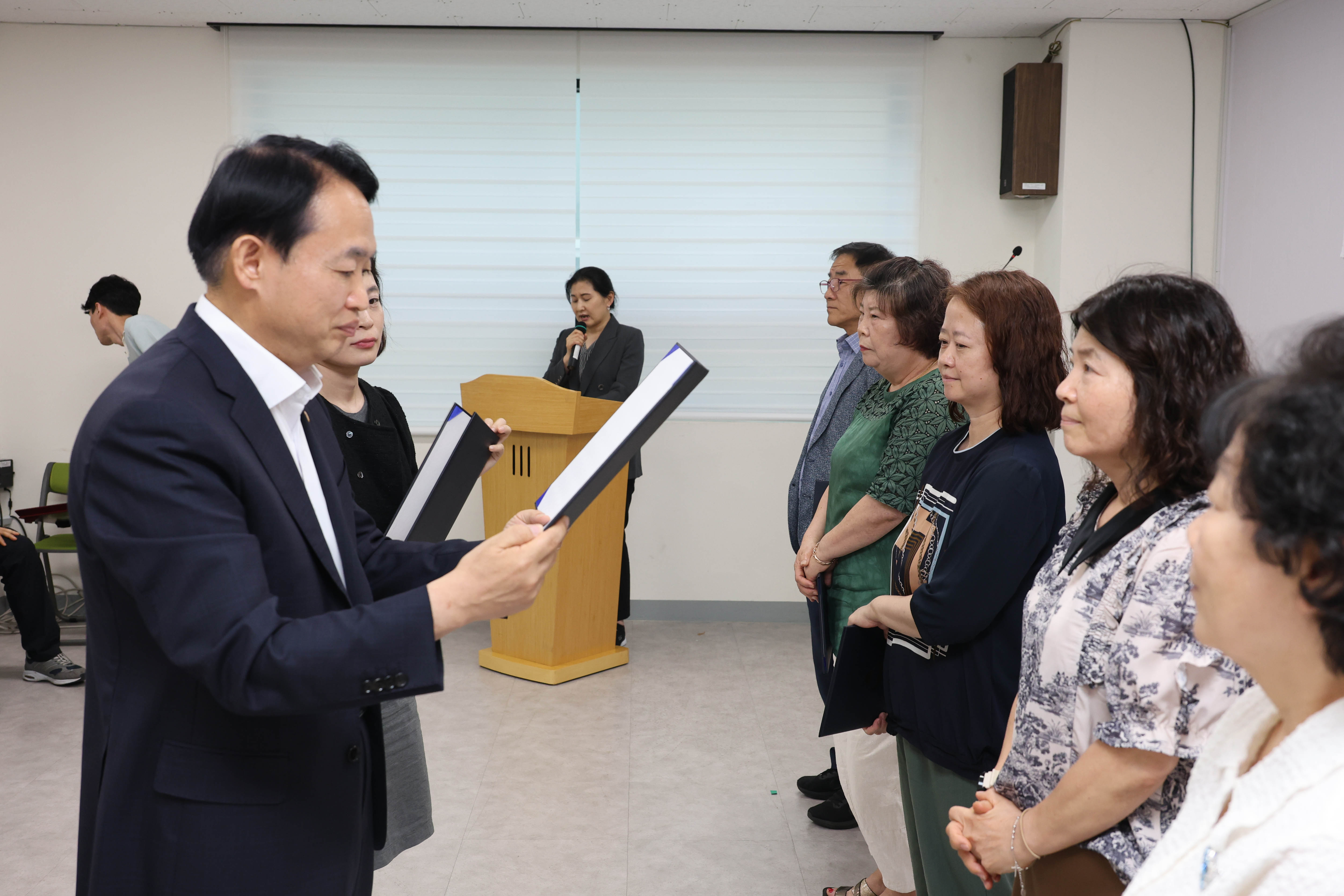20250701_송림1동_주민자치회_3기_추가위원_위촉식-4.jpg 이미지