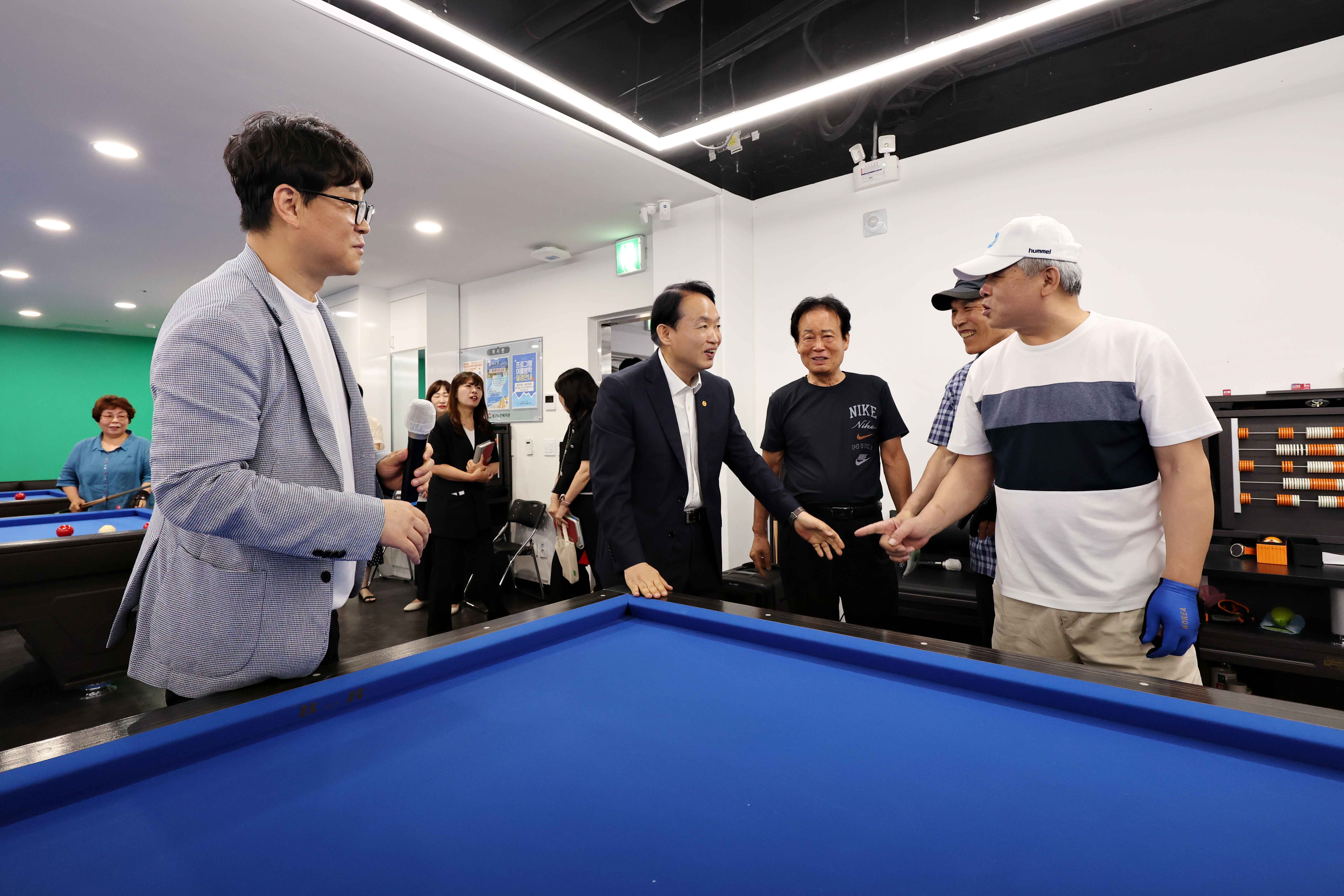 20250703_동구노인복지관_환경개선_현장라운딩2.jpg 이미지