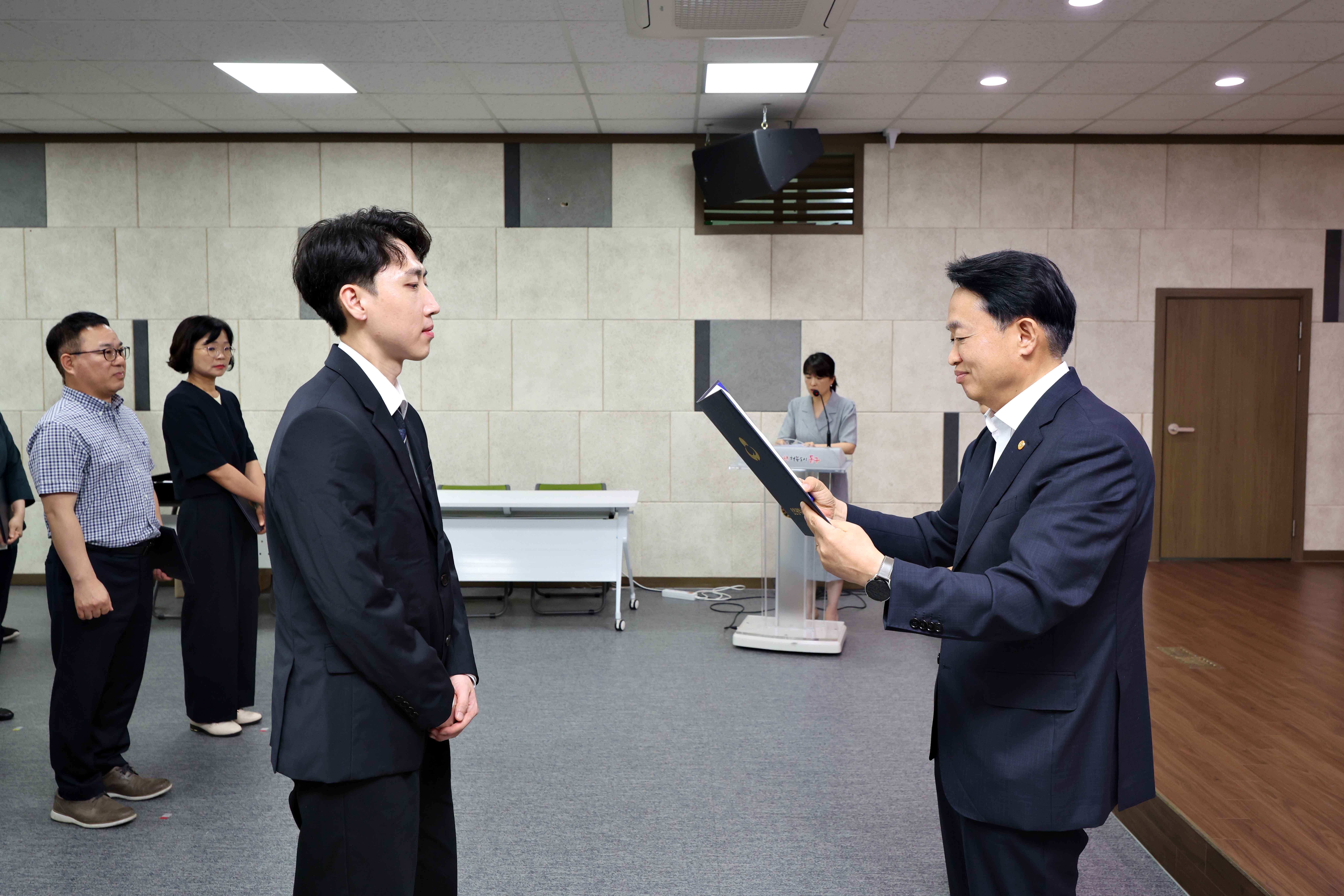 20250704_임용장_수여식13.jpg 이미지