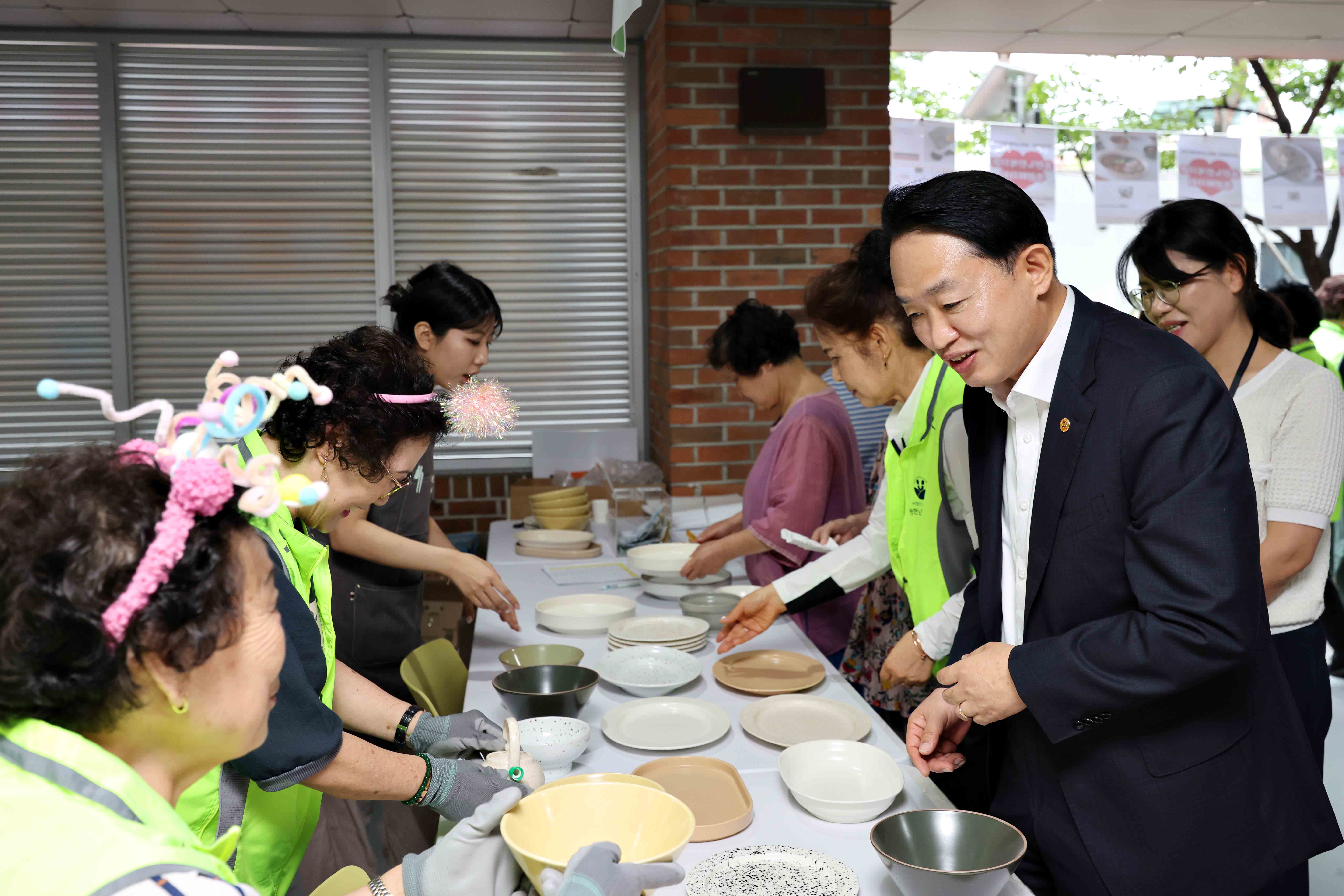 20250716_송현노인복지관_후원_바자회5.jpg 이미지