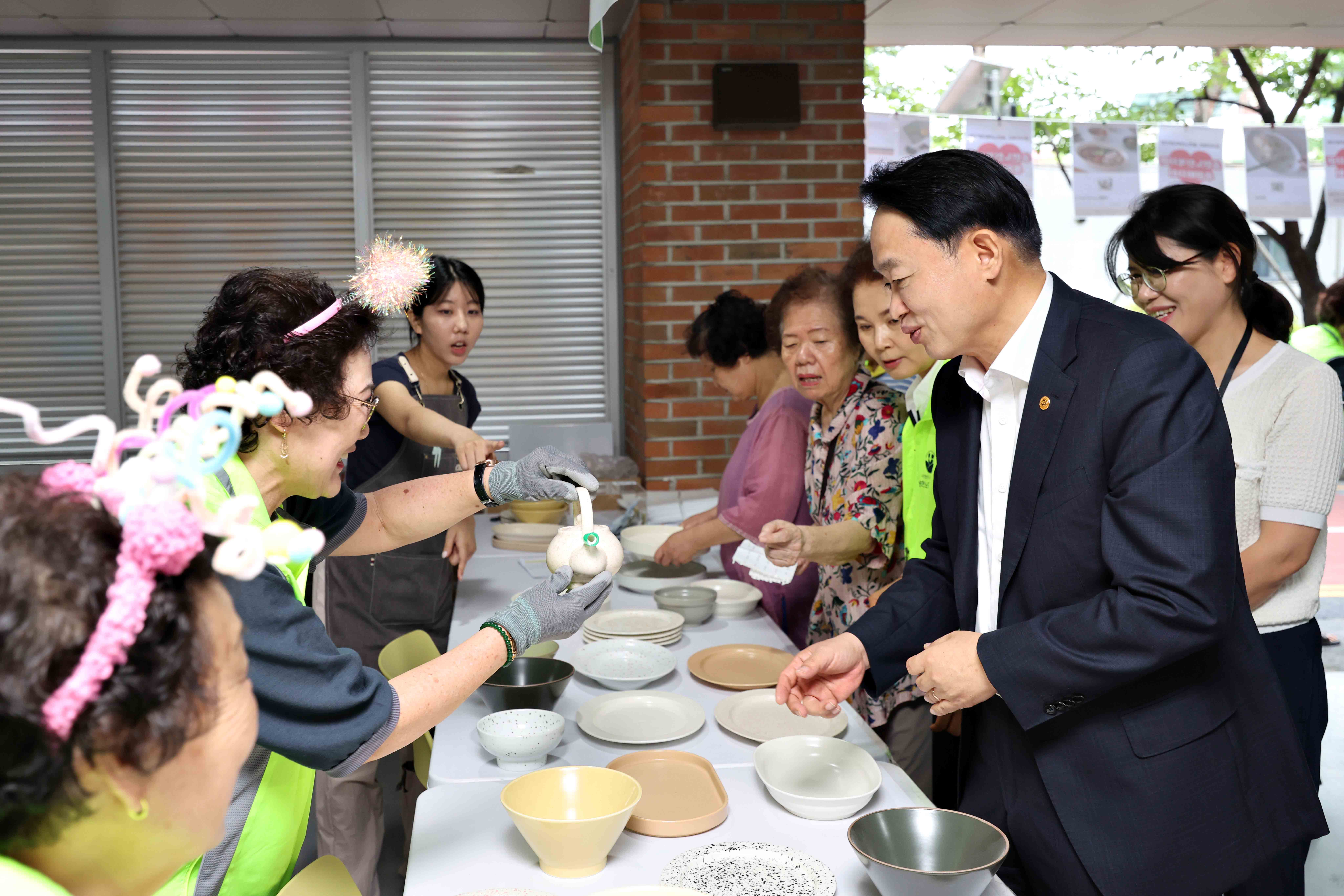 20250716_송현노인복지관_후원_바자회7.jpg 이미지