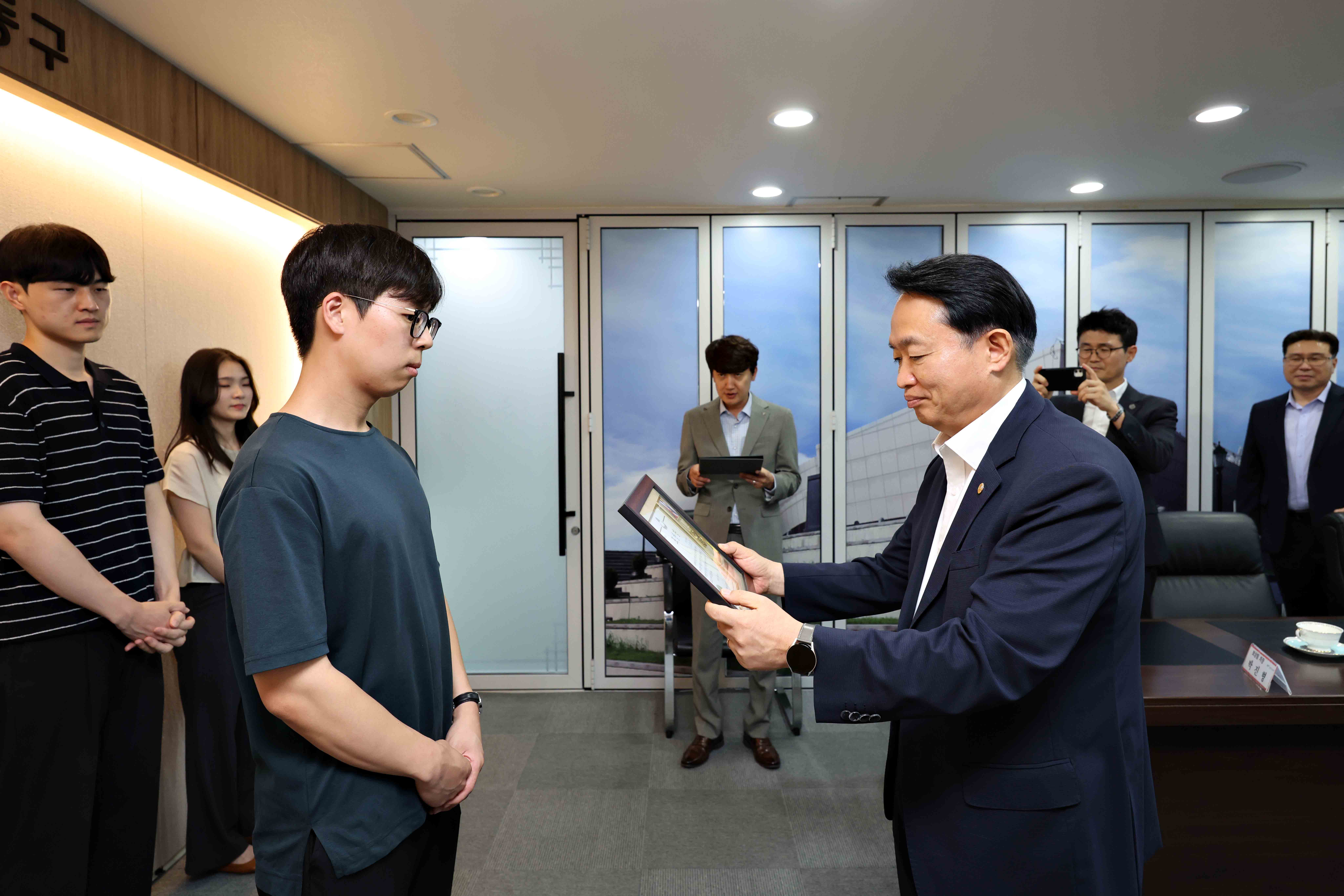20250728_동인천역_일원_도시개발사업_유공자_표창_수여식4.jpg 이미지