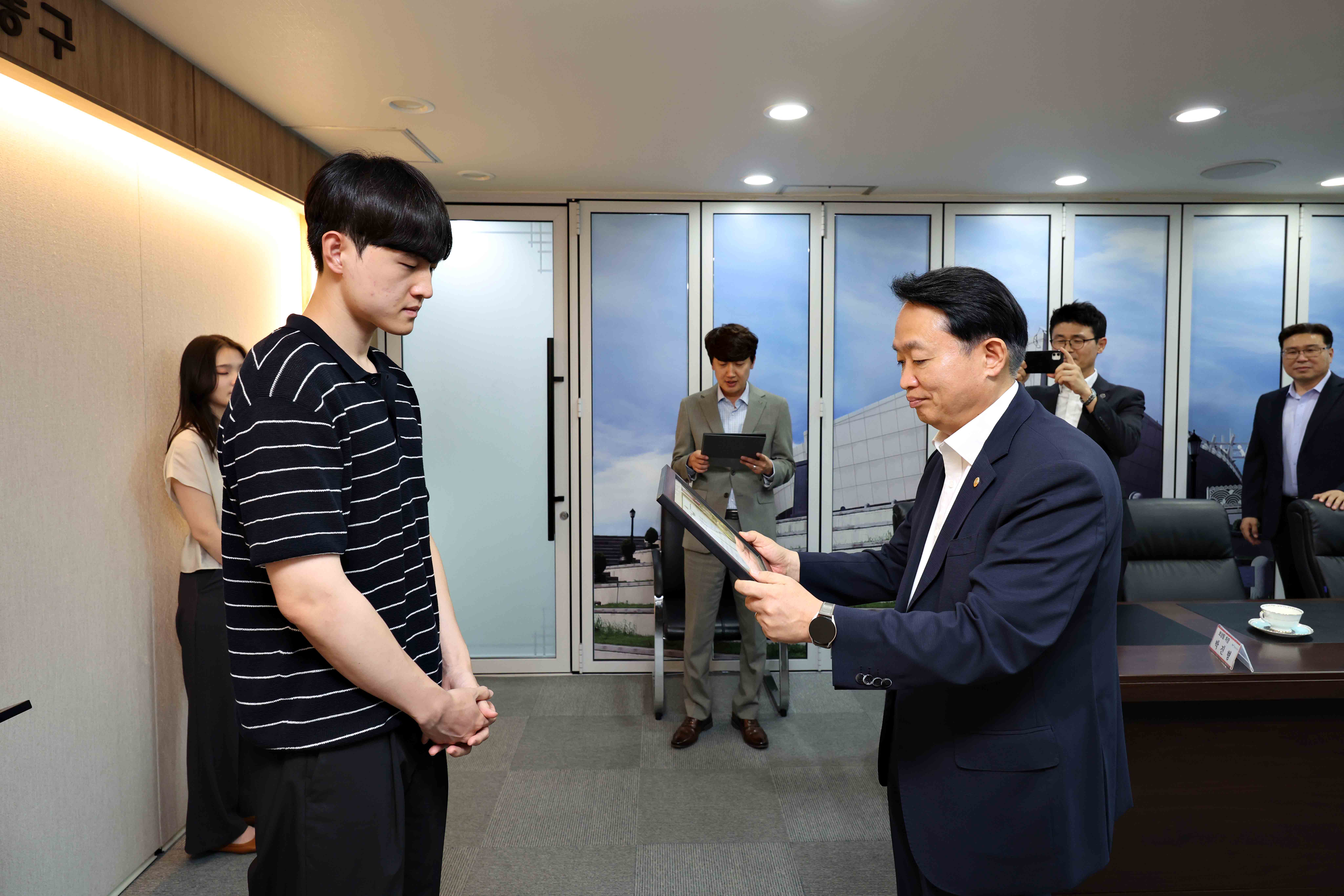 20250728_동인천역_일원_도시개발사업_유공자_표창_수여식5.jpg 이미지
