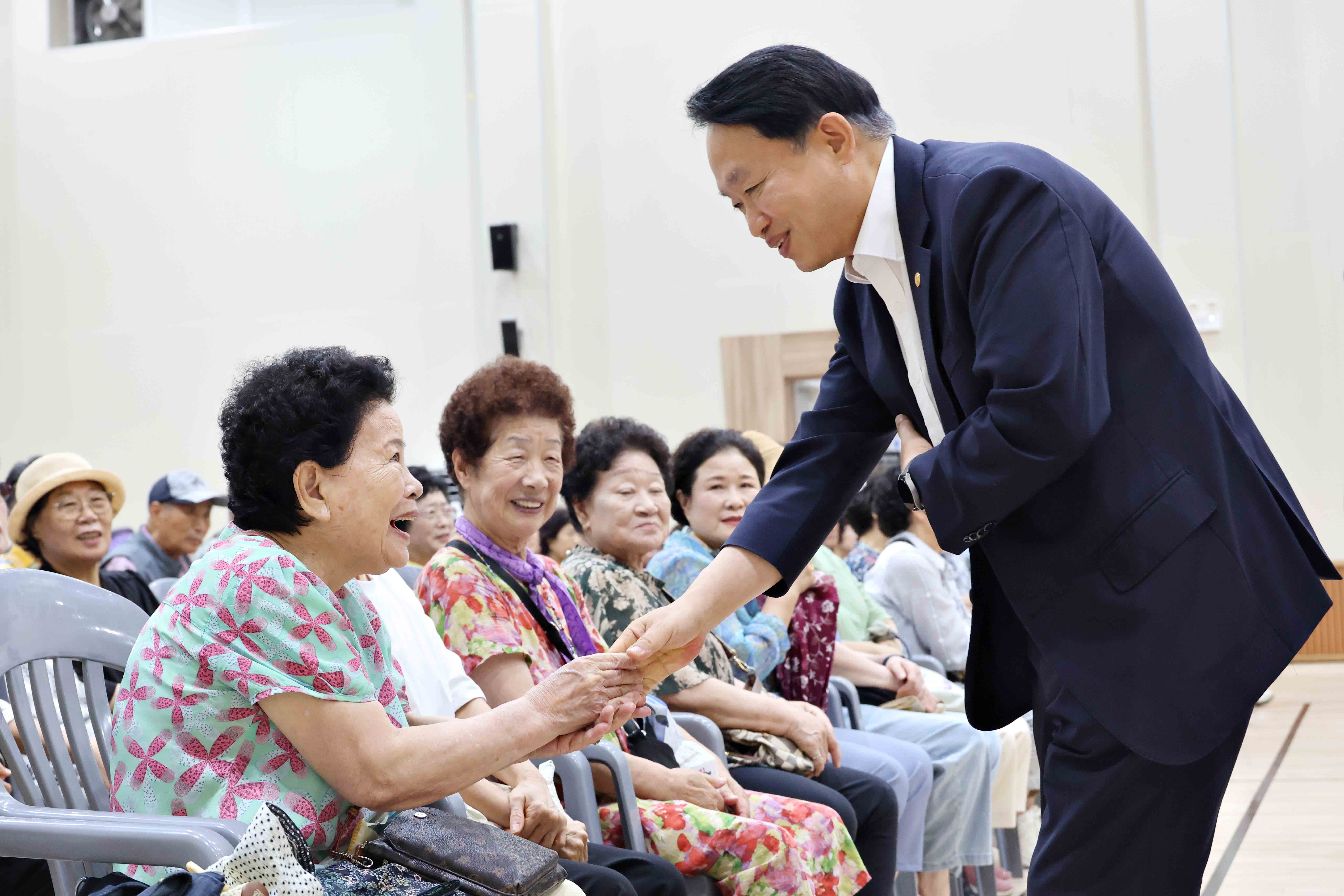 20250801_2025년_노인_일자리_및_사회활동_지원사업_참여자교육6.jpg 이미지