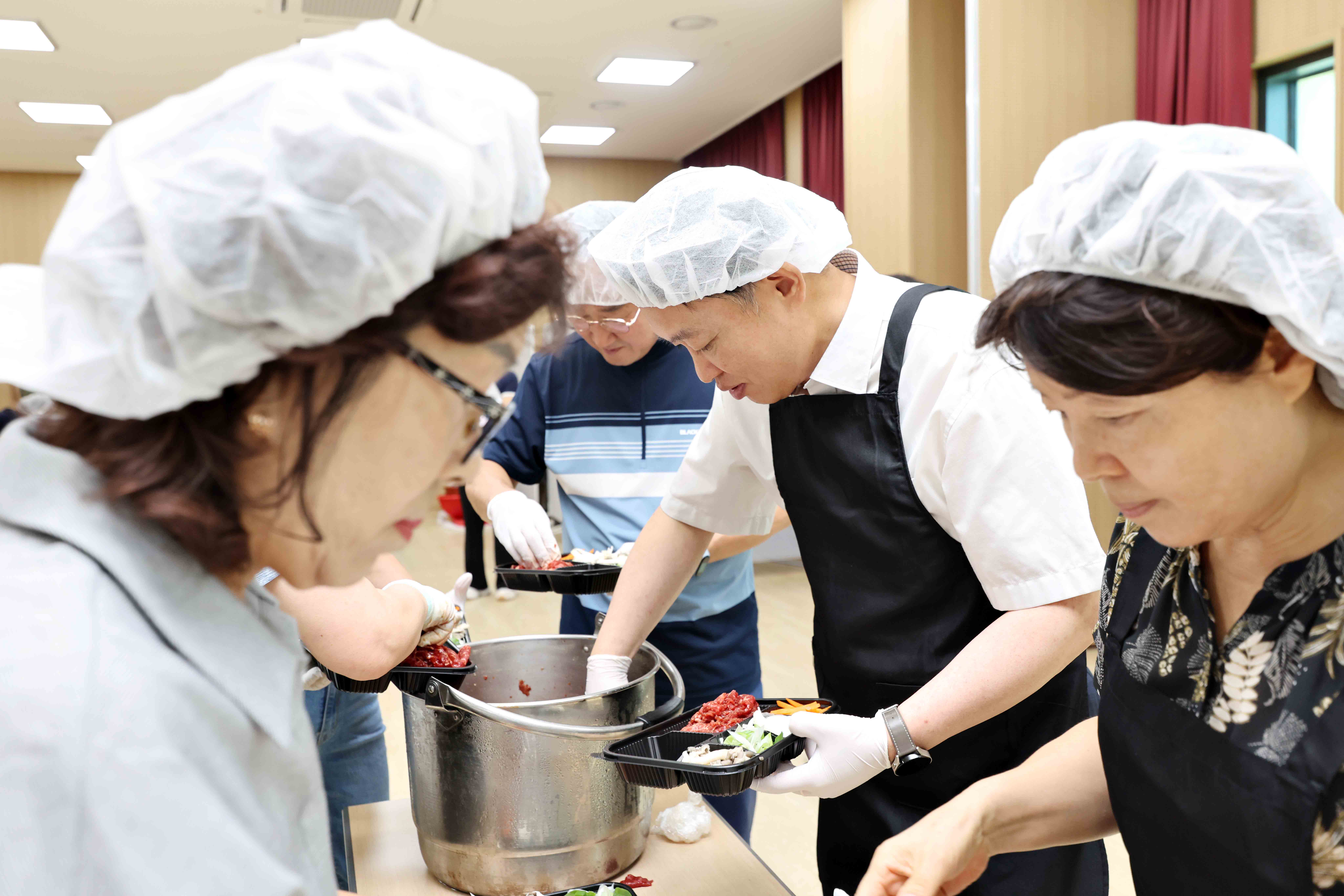 20250821_송현12동_마음을_담은_반찬_나눔7.jpg 이미지